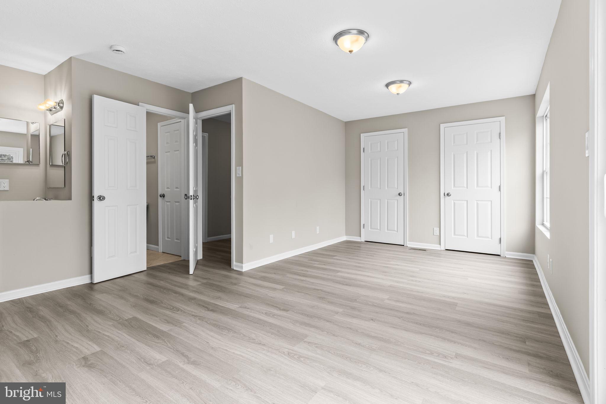 COLUMBIA COMMONS - Residential Lease