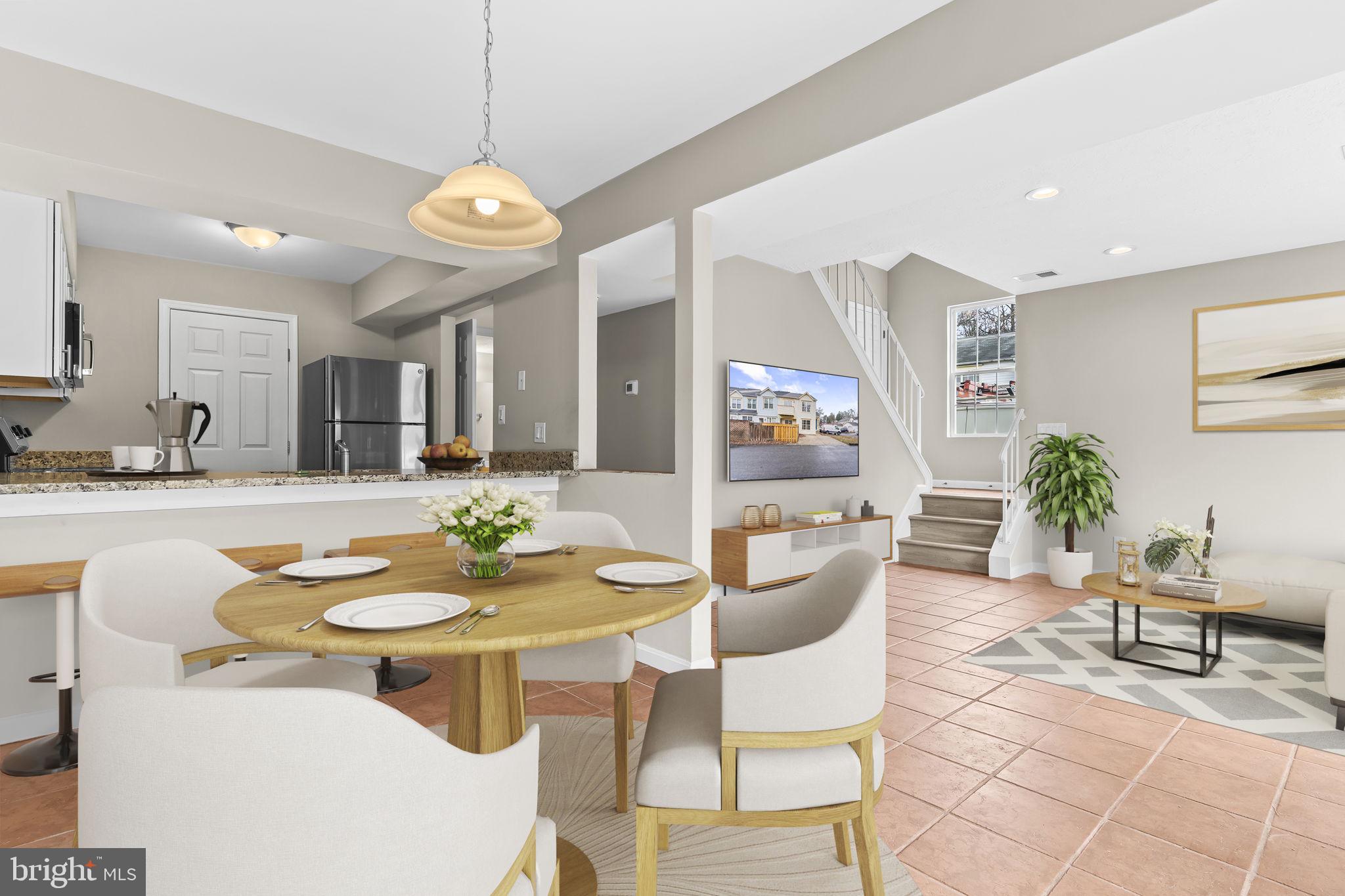 COLUMBIA COMMONS - Residential Lease