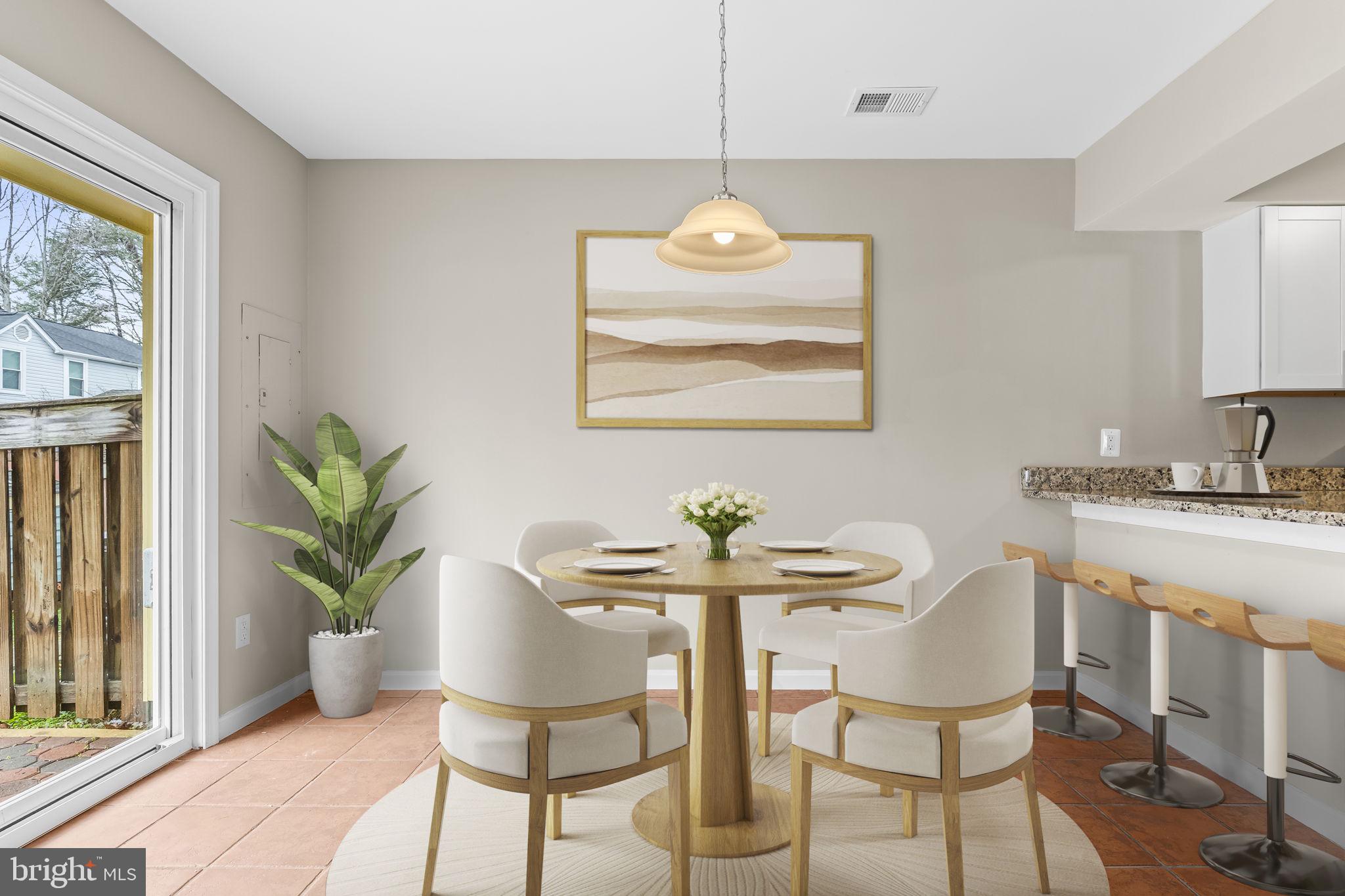 COLUMBIA COMMONS - Residential Lease