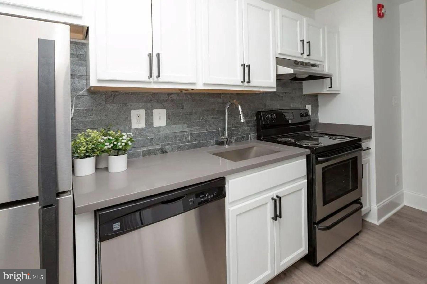 MOUNT VERNON PLACE HISTORIC DISTRICT - Residential Lease