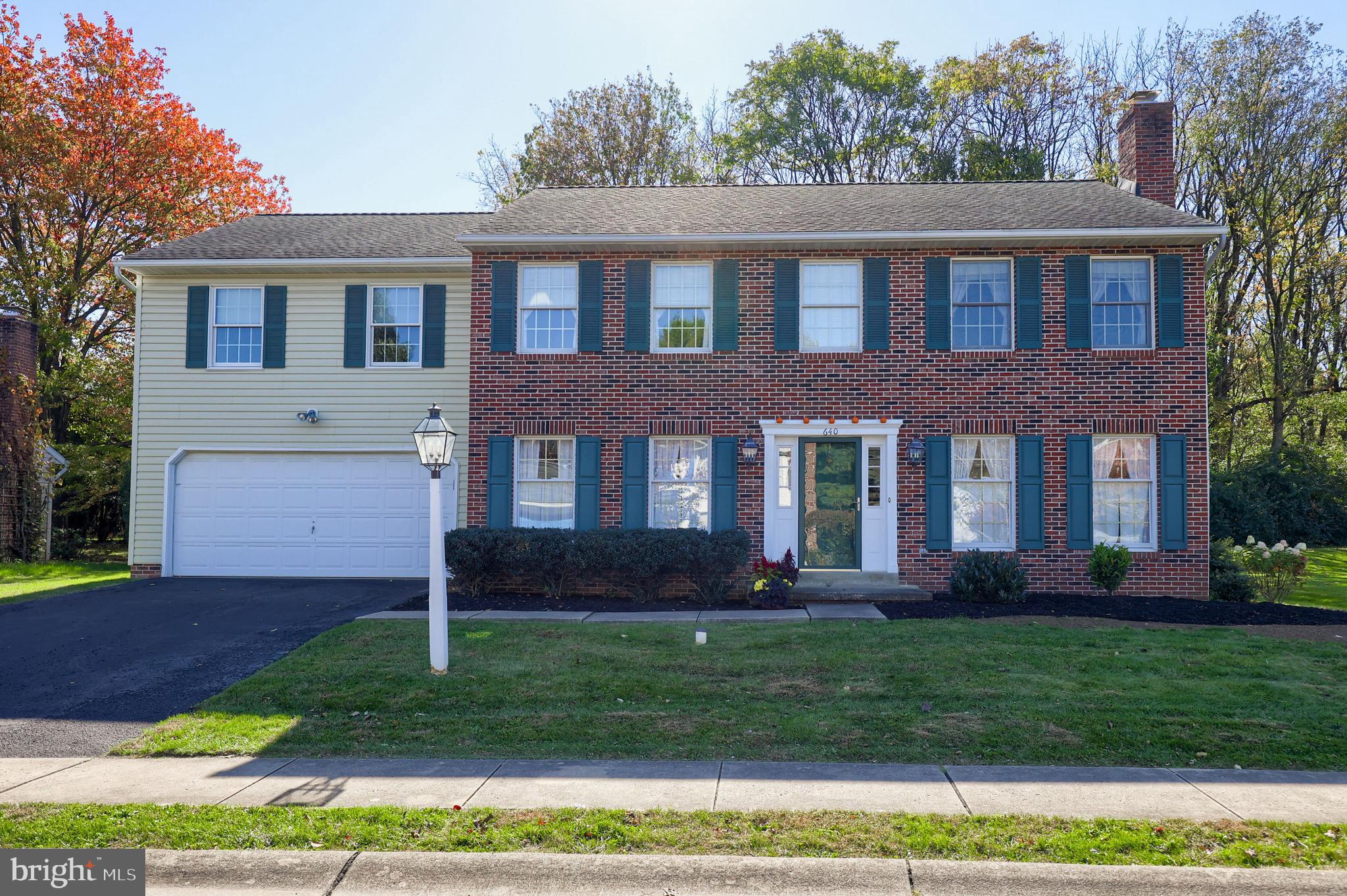 640 OXFORD DRIVE
