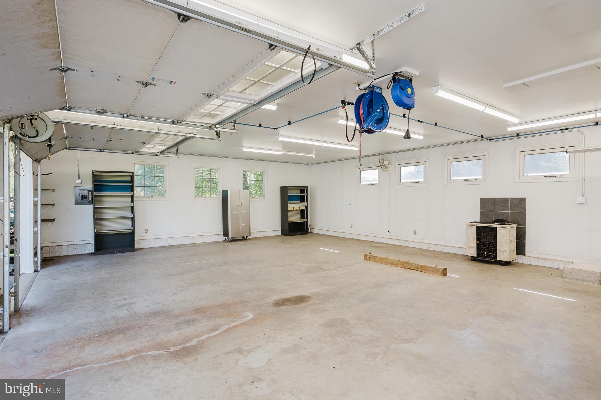 SHANE VALLEY - Residential