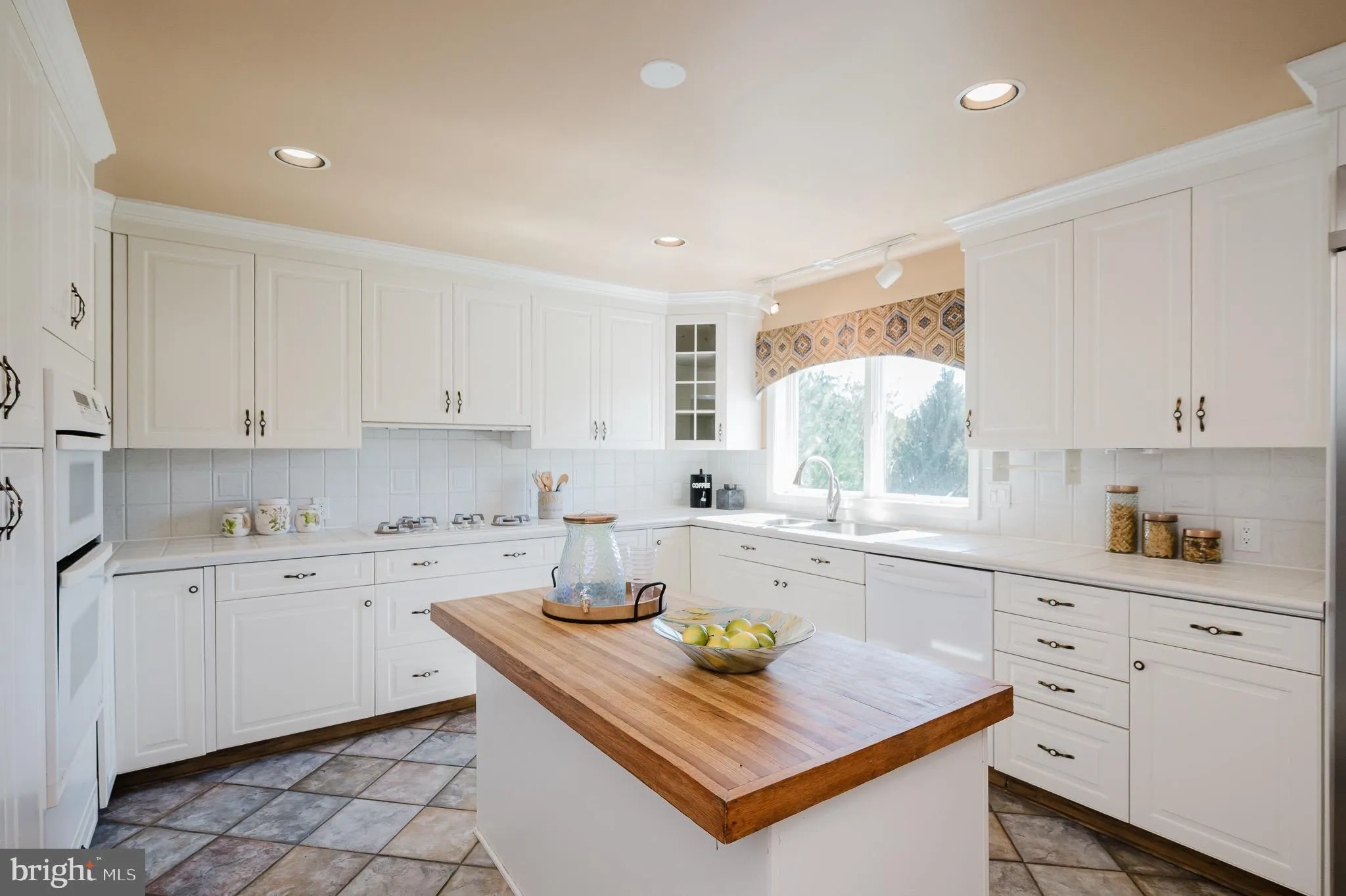 White Hall, Maryland 21161, United States, 3 Bedrooms Bedrooms, ,3 BathroomsBathrooms,Residential,Active,216238