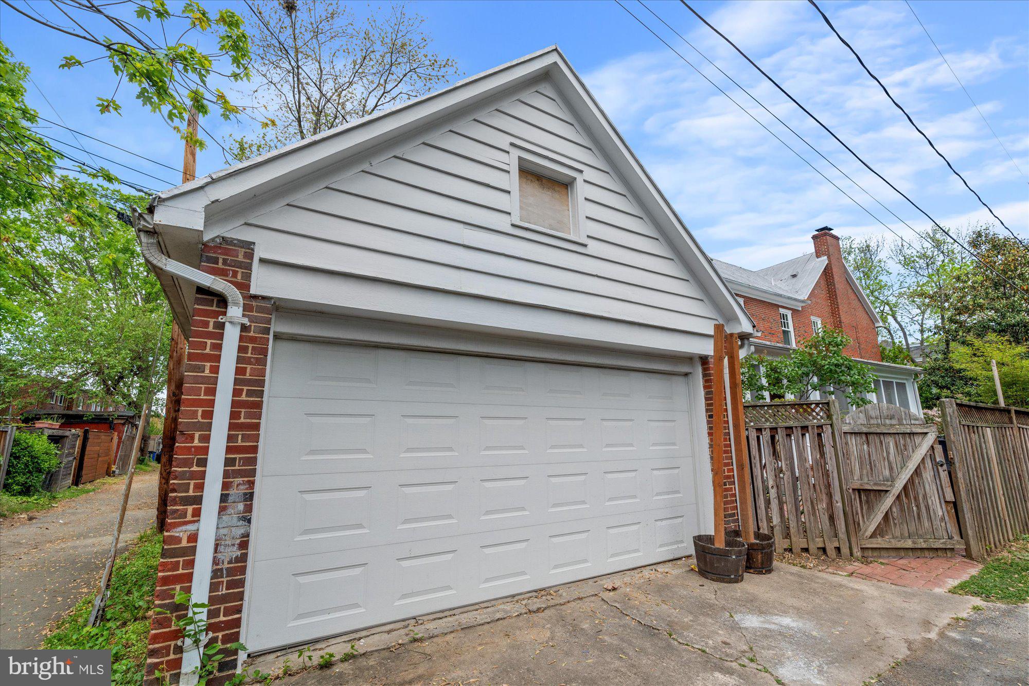 PARKER GRAY - Residential