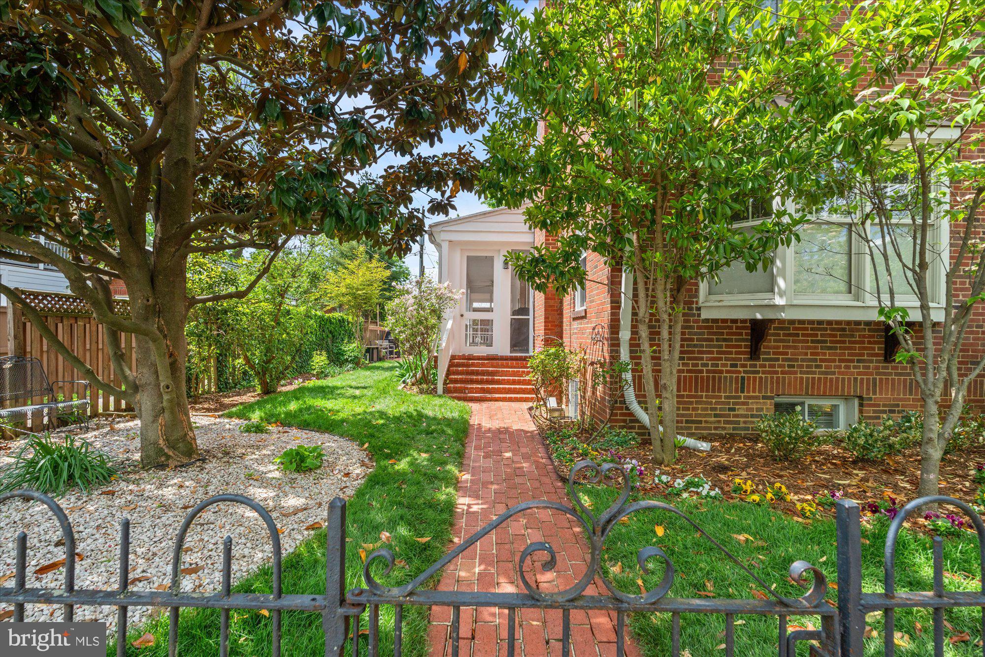 PARKER GRAY - Residential