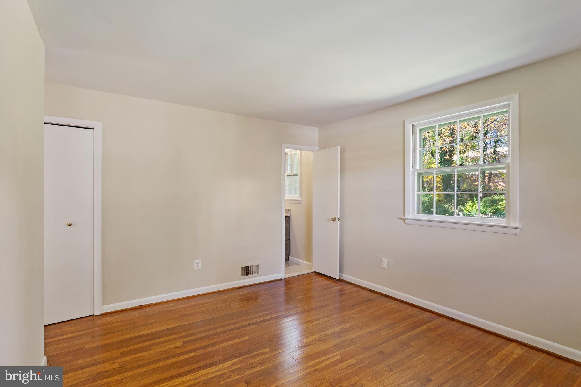 SLEEPY HOLLOW WOODS - Residential