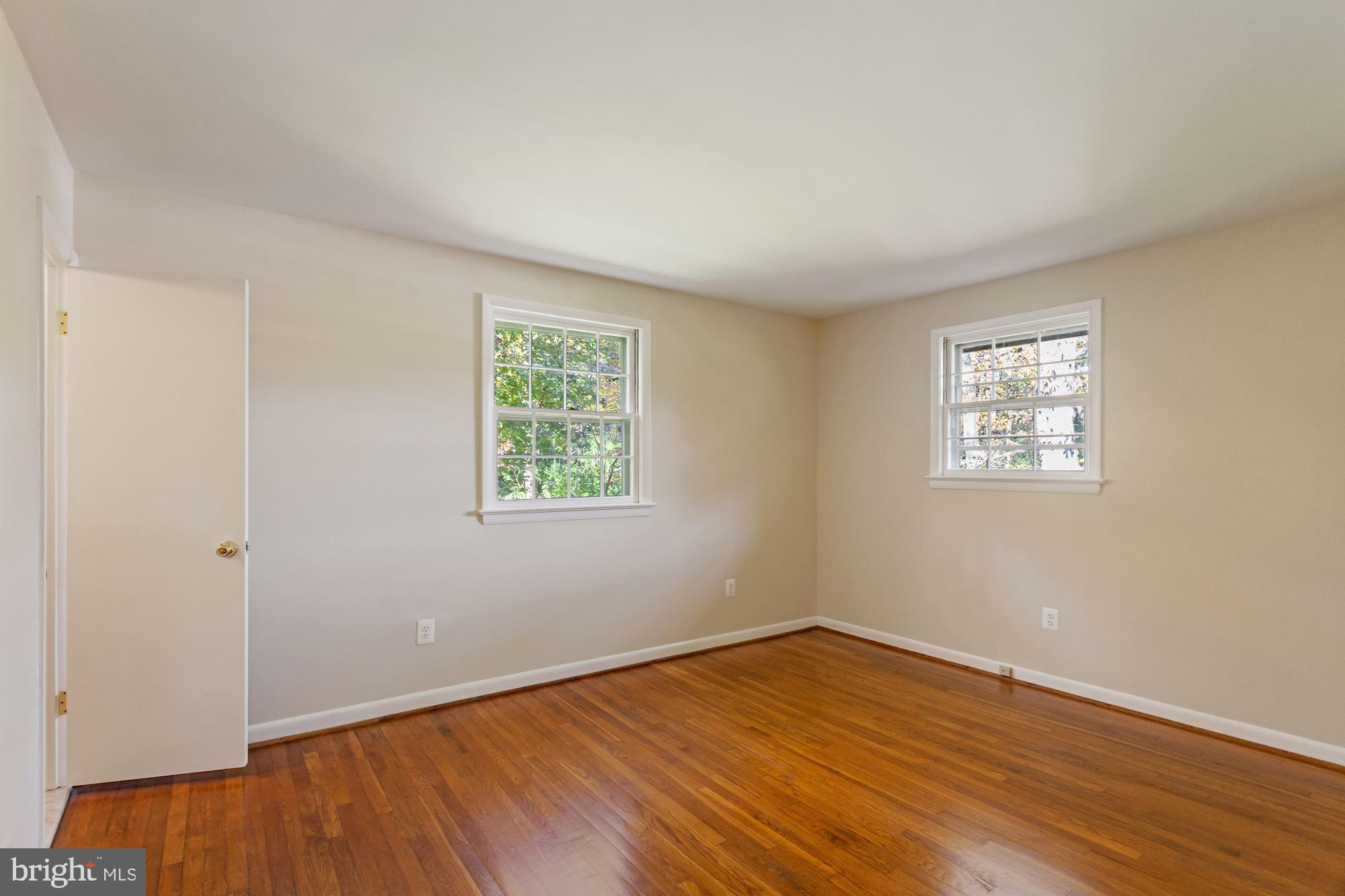 SLEEPY HOLLOW WOODS - Residential