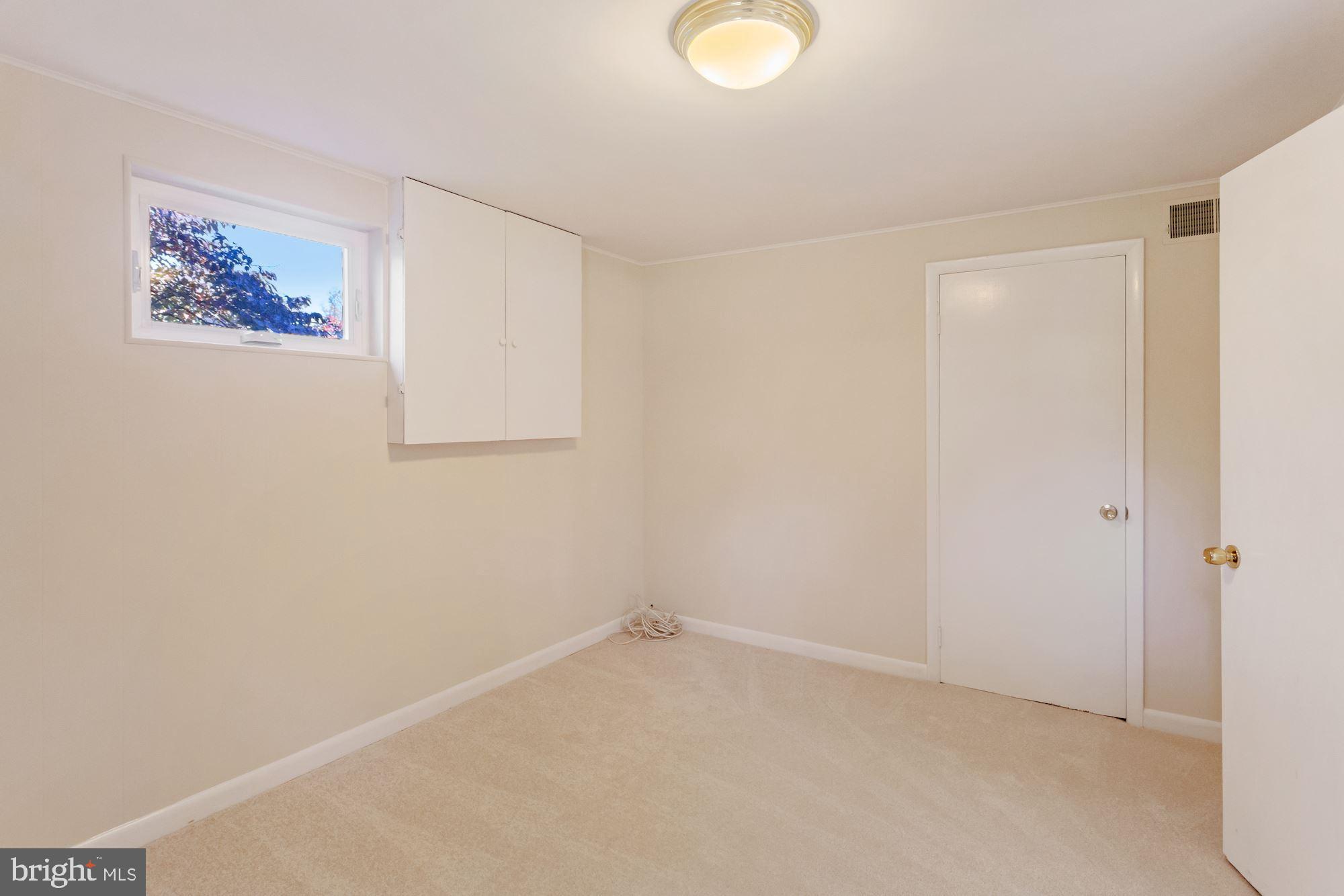 SLEEPY HOLLOW WOODS - Residential