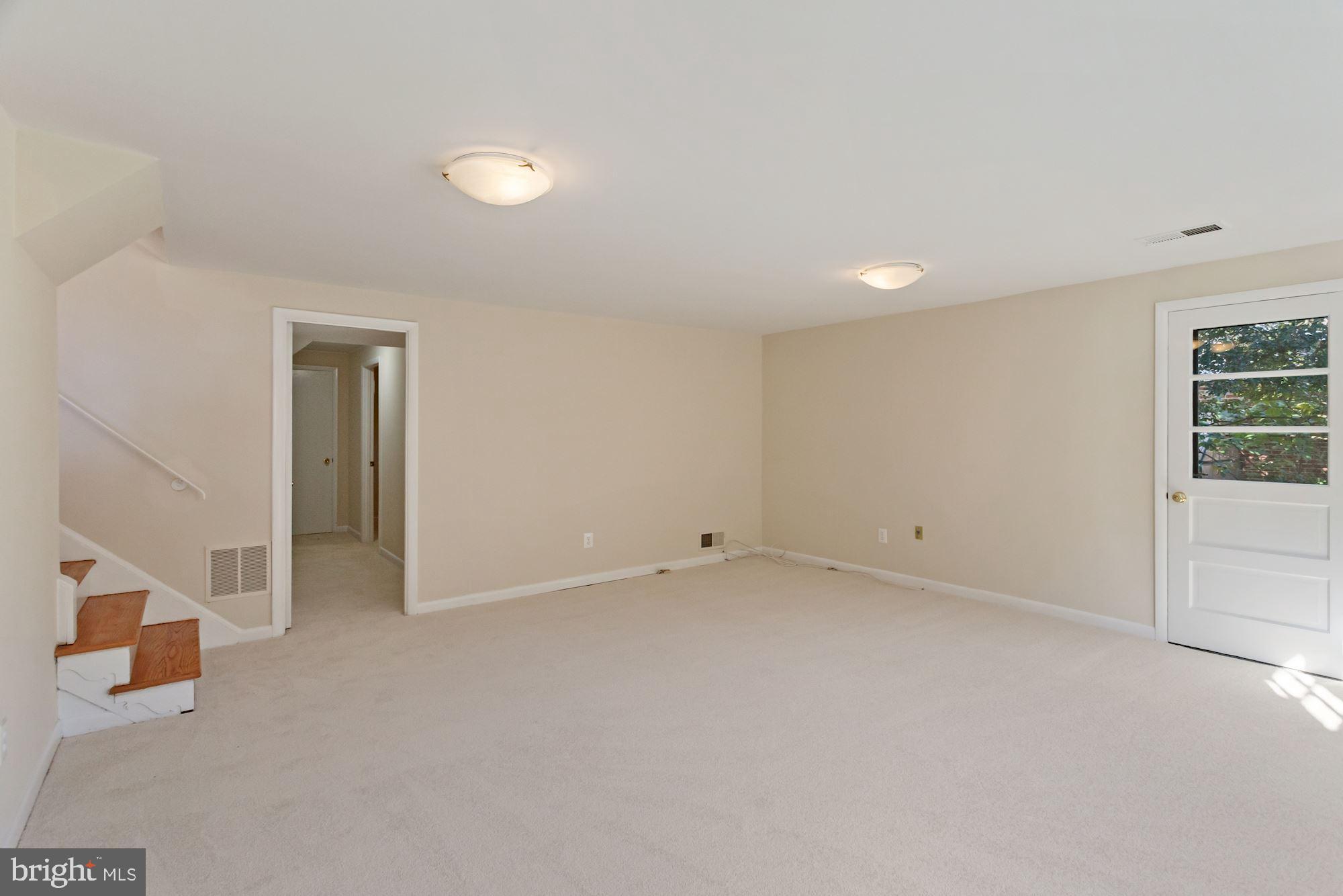 SLEEPY HOLLOW WOODS - Residential