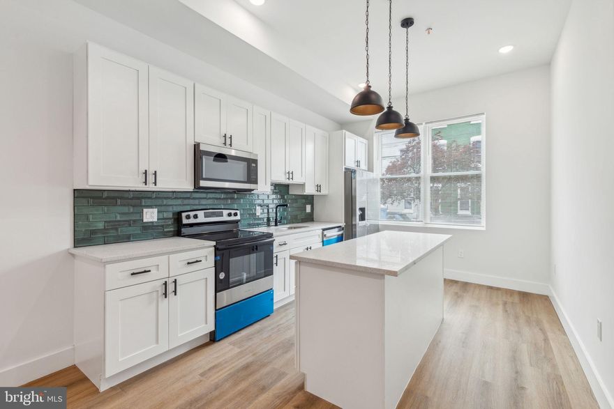 Welcome this beautiful new construction 2 bed, 1 bath unit! This home features a spacious and open floor plan, great for entertaining guests. Hardwood floors throughout with a kitchen island and modern stainless steel appliances. Large rooms with lots of natural light,  central A/C and heating, as well as a washer & dryer. This unit also has its own private outdoor space. Schedule your tour today!

Tenants are responsible for the following utilities: 
Water $50-75/mo flat fee (subject to change based on the number of tenants)
Electric (based on usage) 
Gas (based on usage, if applicable) 
Internet 

Text the listing agent for a video tour! Most owners are looking for 620+ credit score, 3x monthly rent for income, no evictions/outstanding balances/collections.

*Advertised price is based on 1 month free on a 13 month lease at $1625. Net rent is $1500/mo.