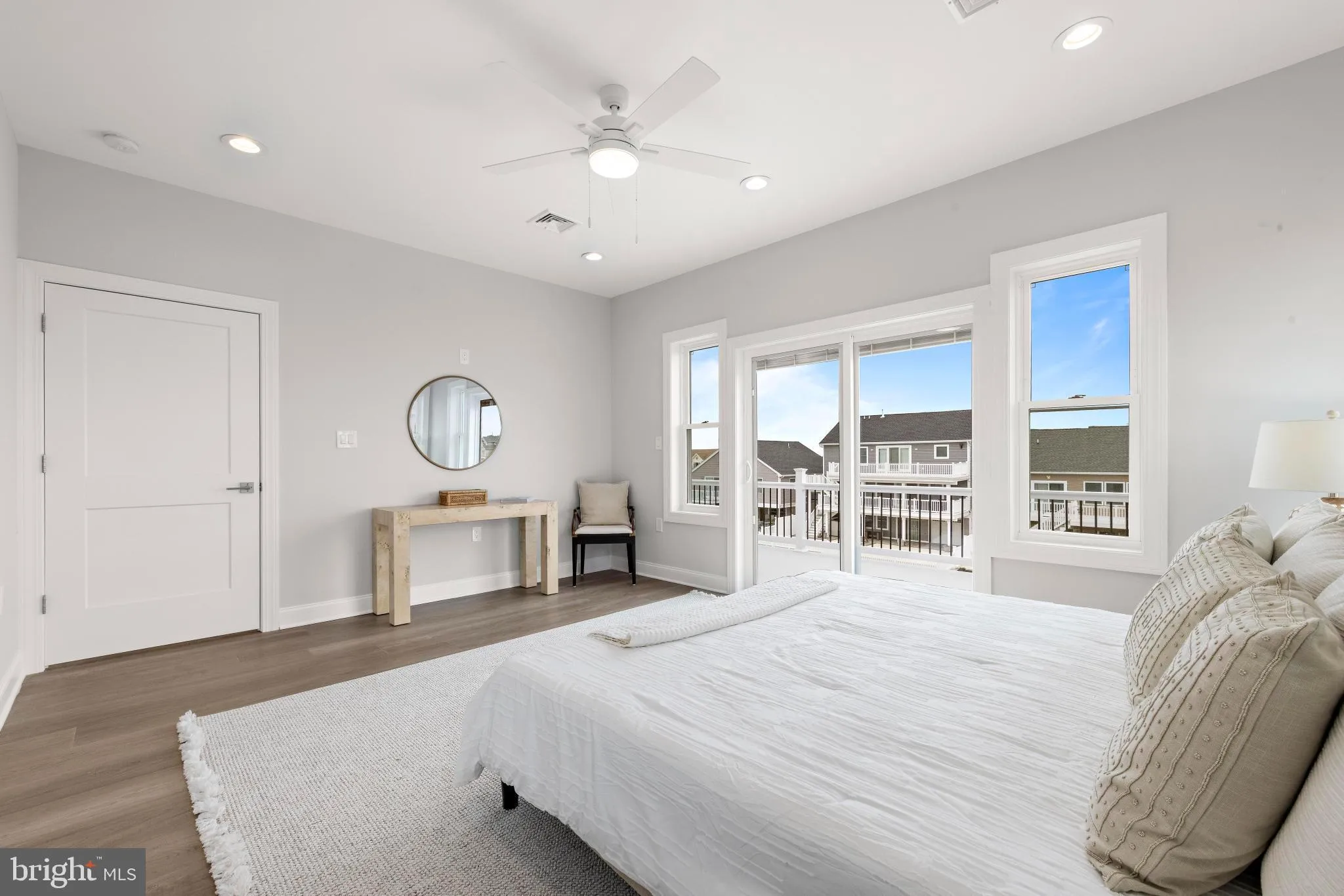 Manahawkin, New Jersey 08050, United States, 4 Bedrooms Bedrooms, ,3 BathroomsBathrooms,Residential,Active,116841