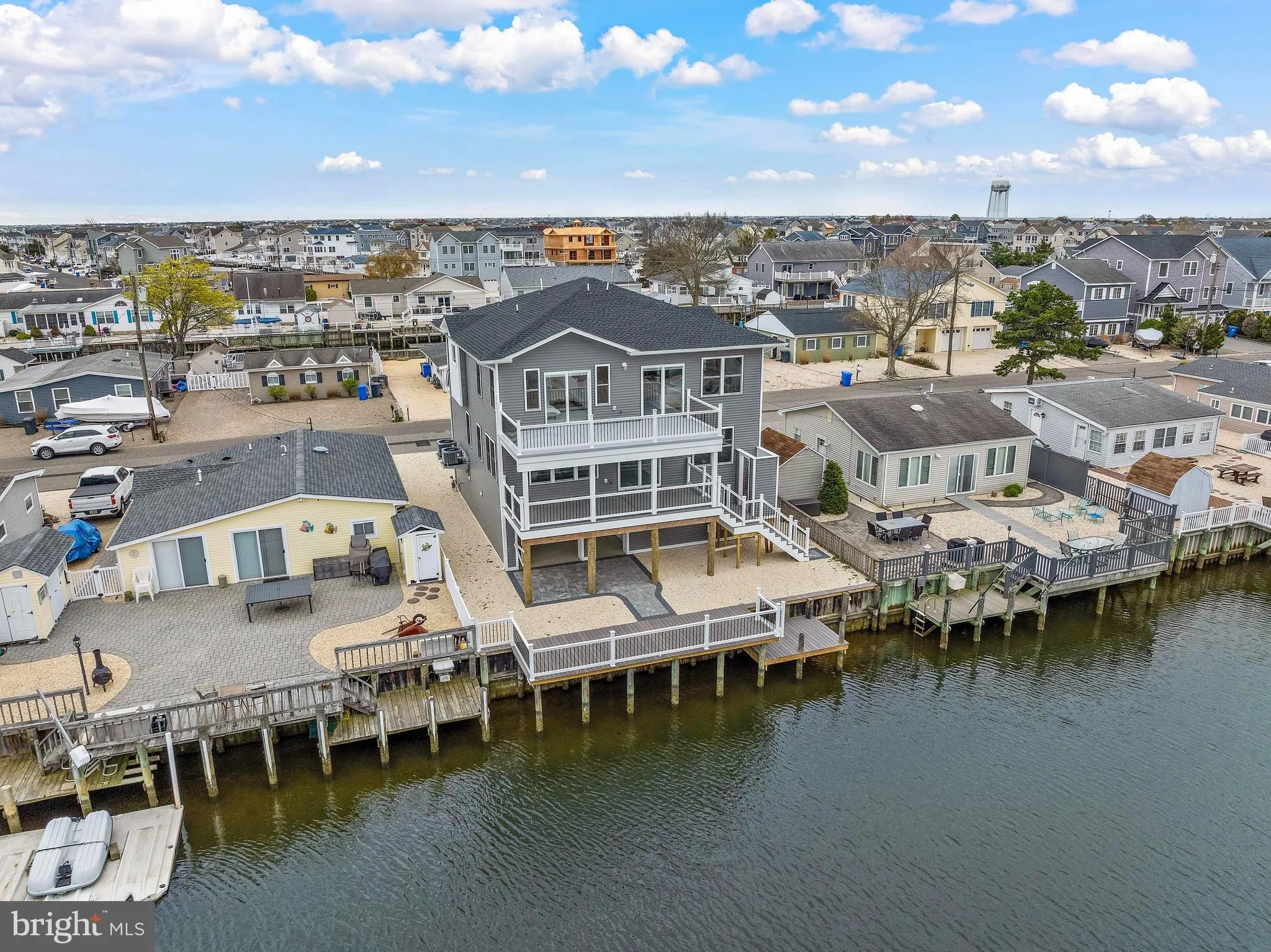 Manahawkin, New Jersey 08050, United States, 4 Bedrooms Bedrooms, ,3 BathroomsBathrooms,Residential,Active,116841