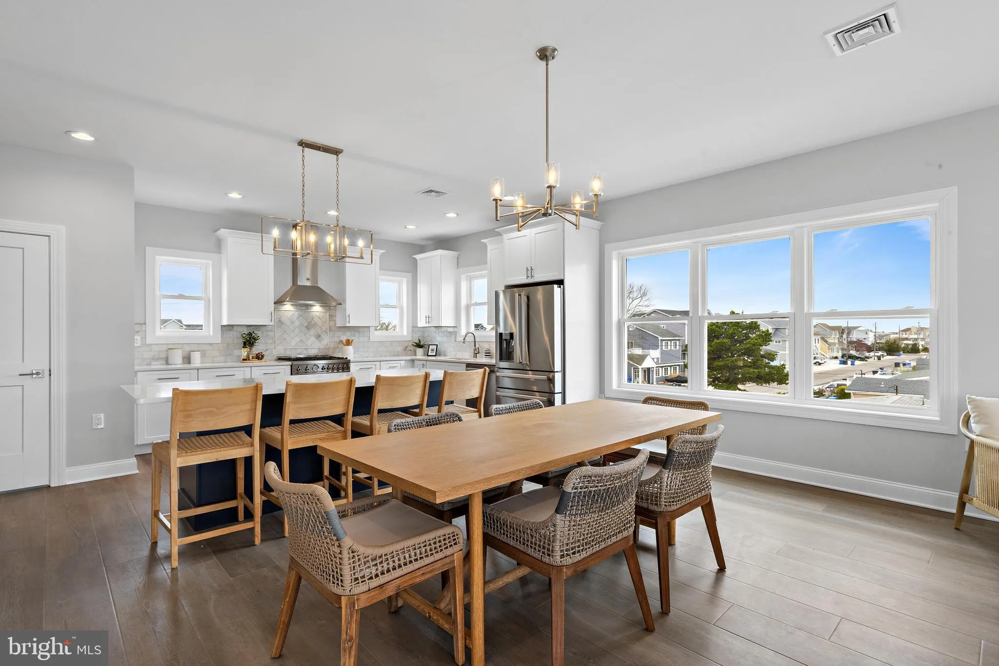 Manahawkin, New Jersey 08050, United States, 4 Bedrooms Bedrooms, ,3 BathroomsBathrooms,Residential,Active,116841