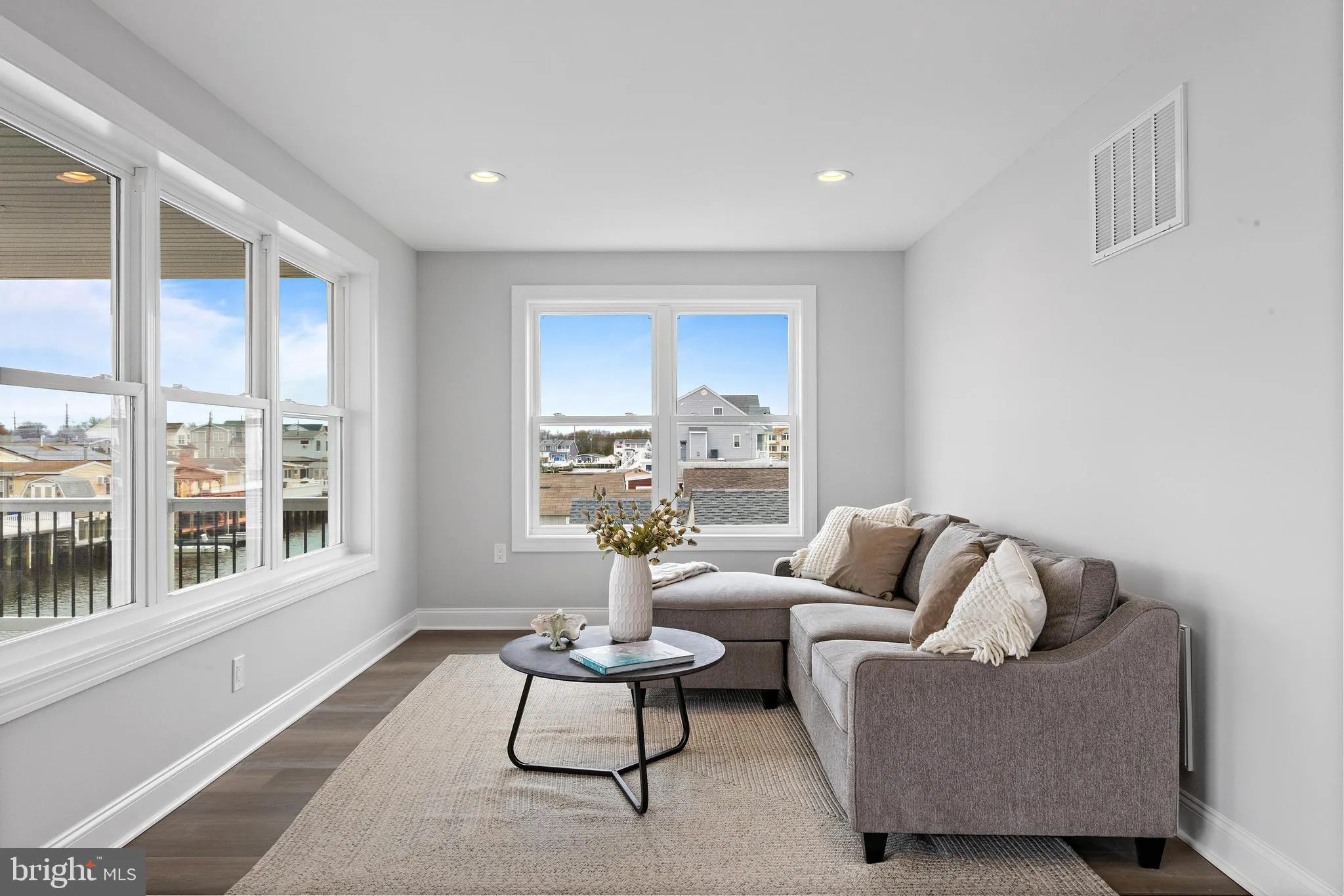 Manahawkin, New Jersey 08050, United States, 4 Bedrooms Bedrooms, ,3 BathroomsBathrooms,Residential,Active,116841