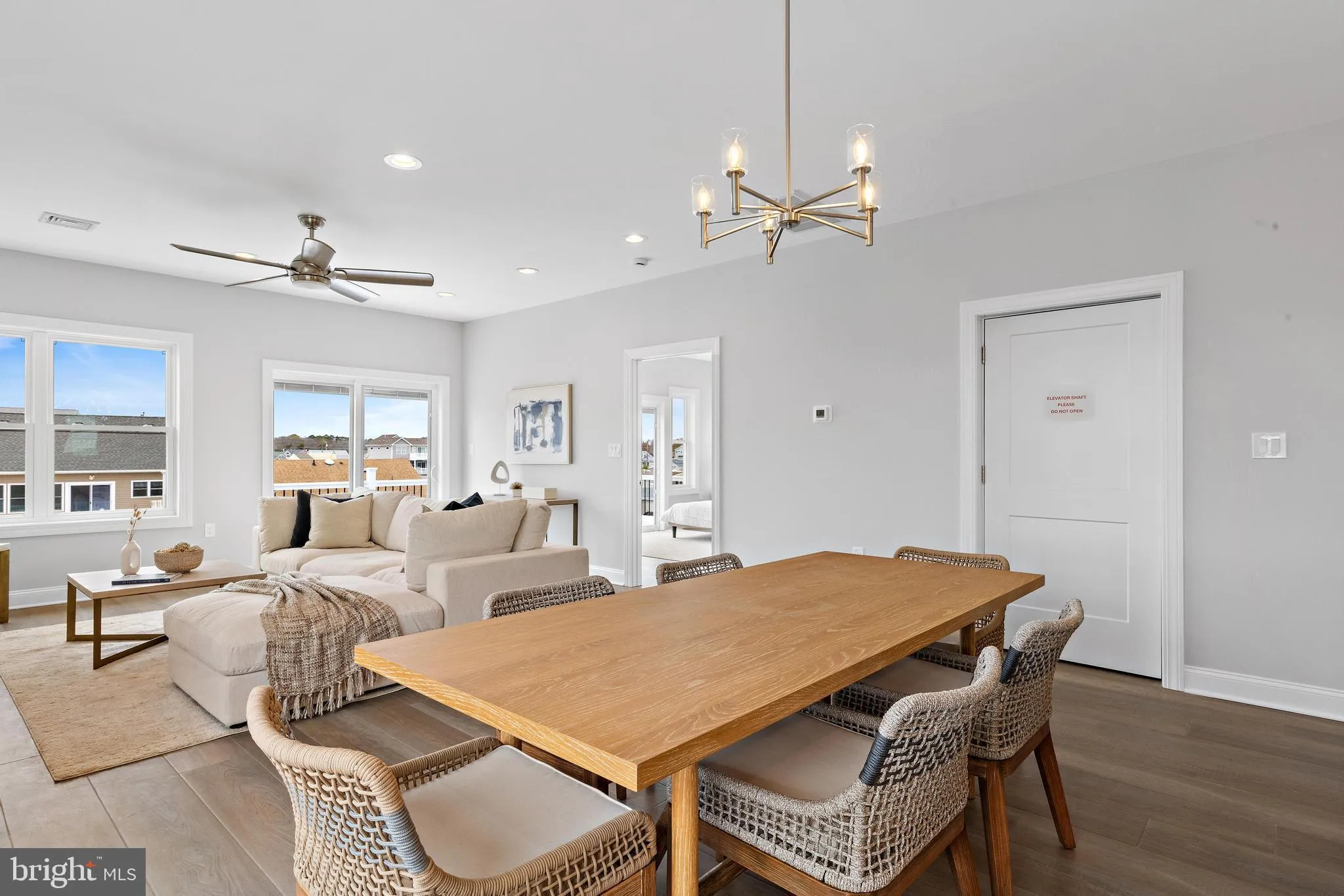 Manahawkin, New Jersey 08050, United States, 4 Bedrooms Bedrooms, ,3 BathroomsBathrooms,Residential,Active,116841