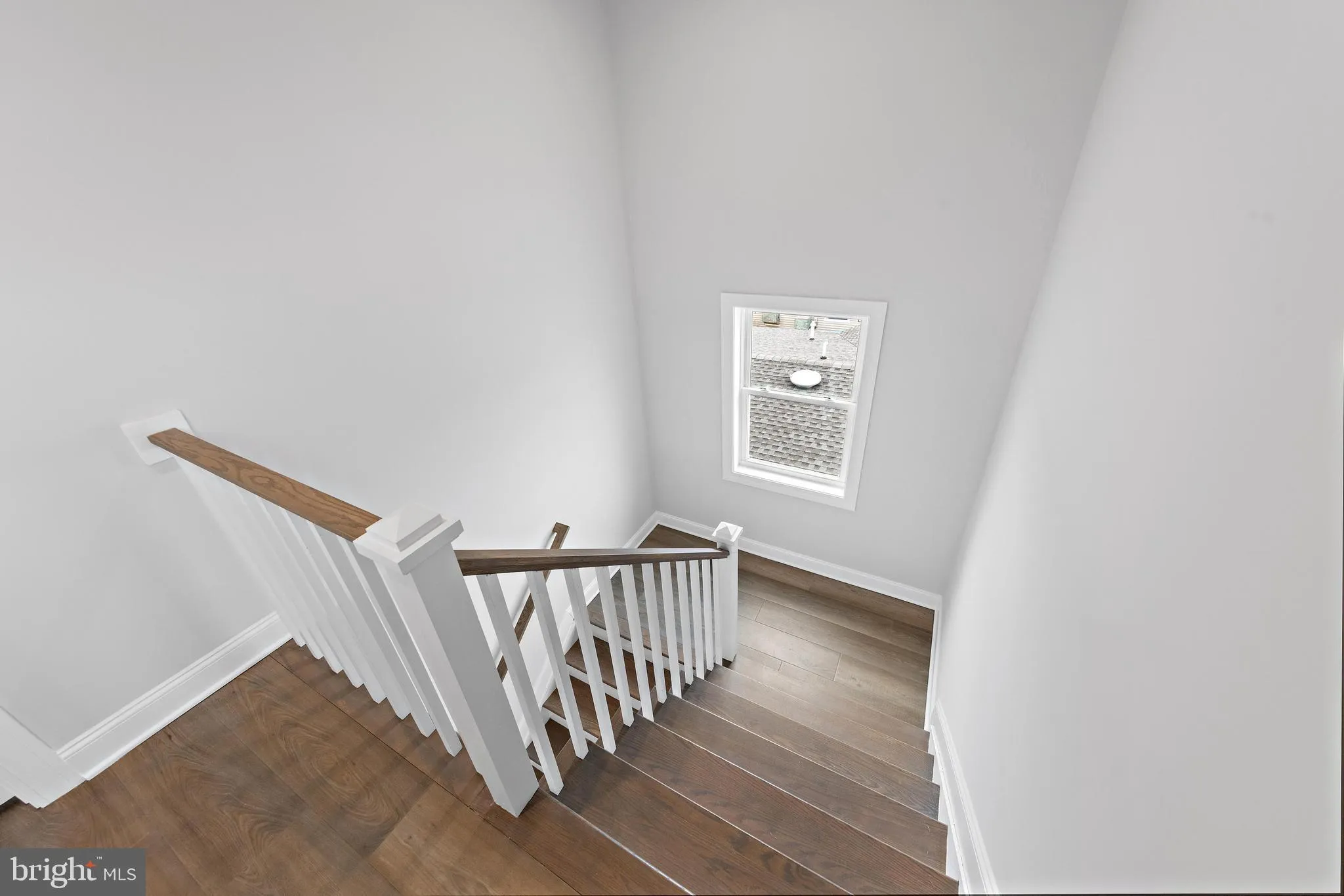 Manahawkin, New Jersey 08050, United States, 4 Bedrooms Bedrooms, ,3 BathroomsBathrooms,Residential,Active,116841