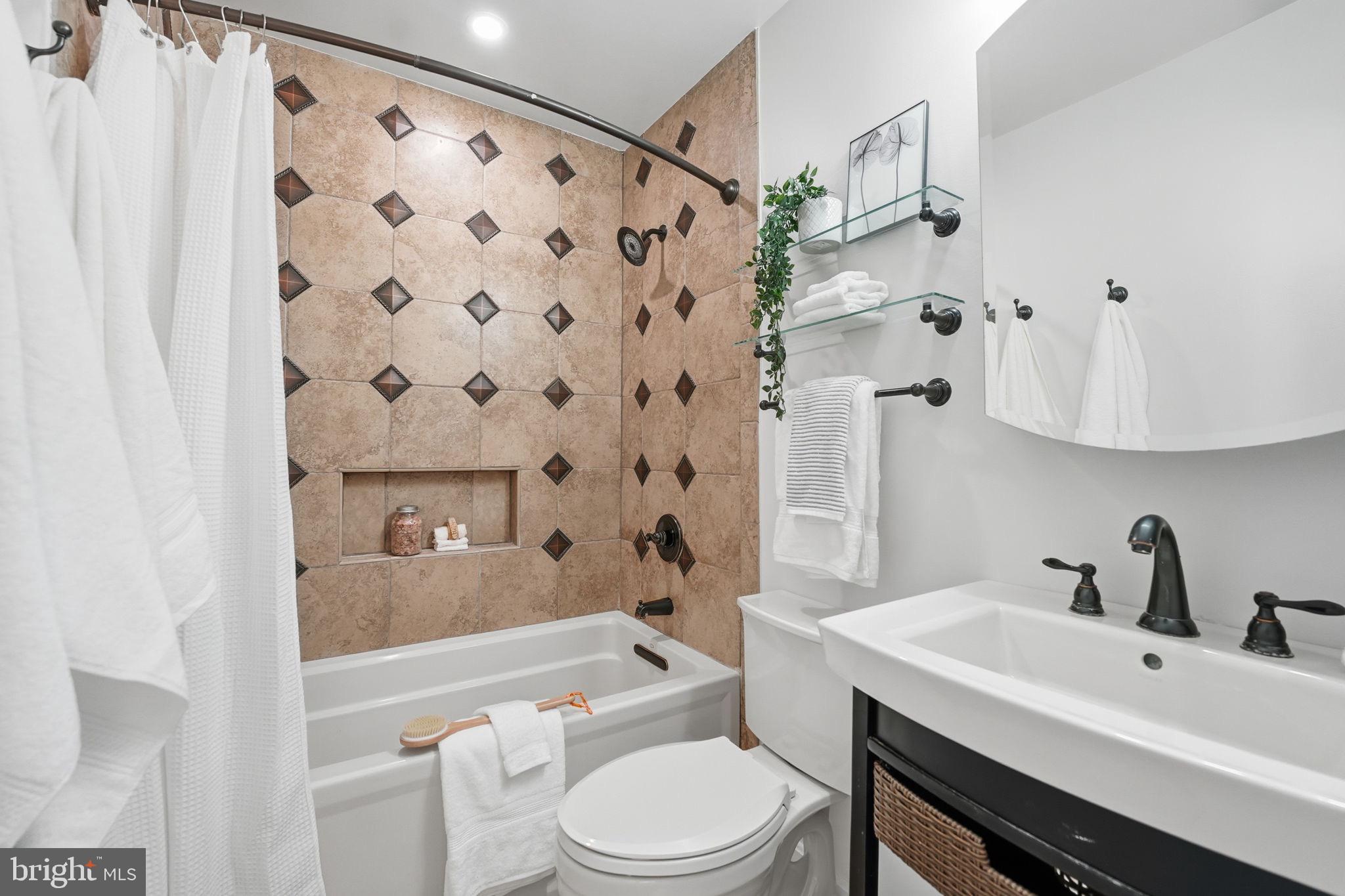 MERRIFIELD VIEW - Residential