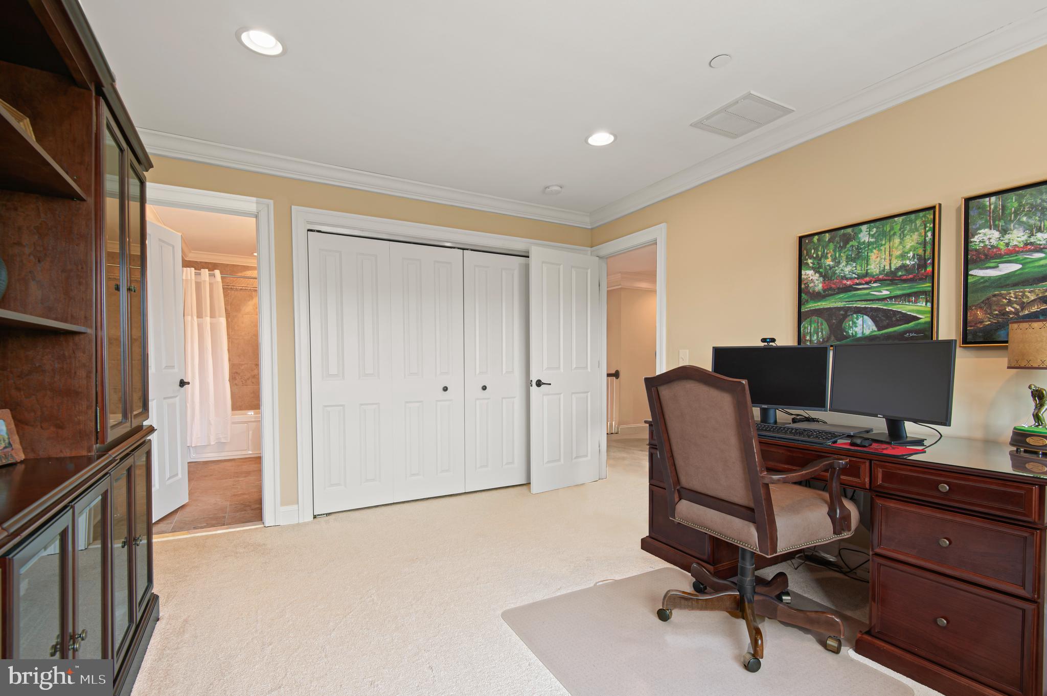 VALLEY NORTH - Residential