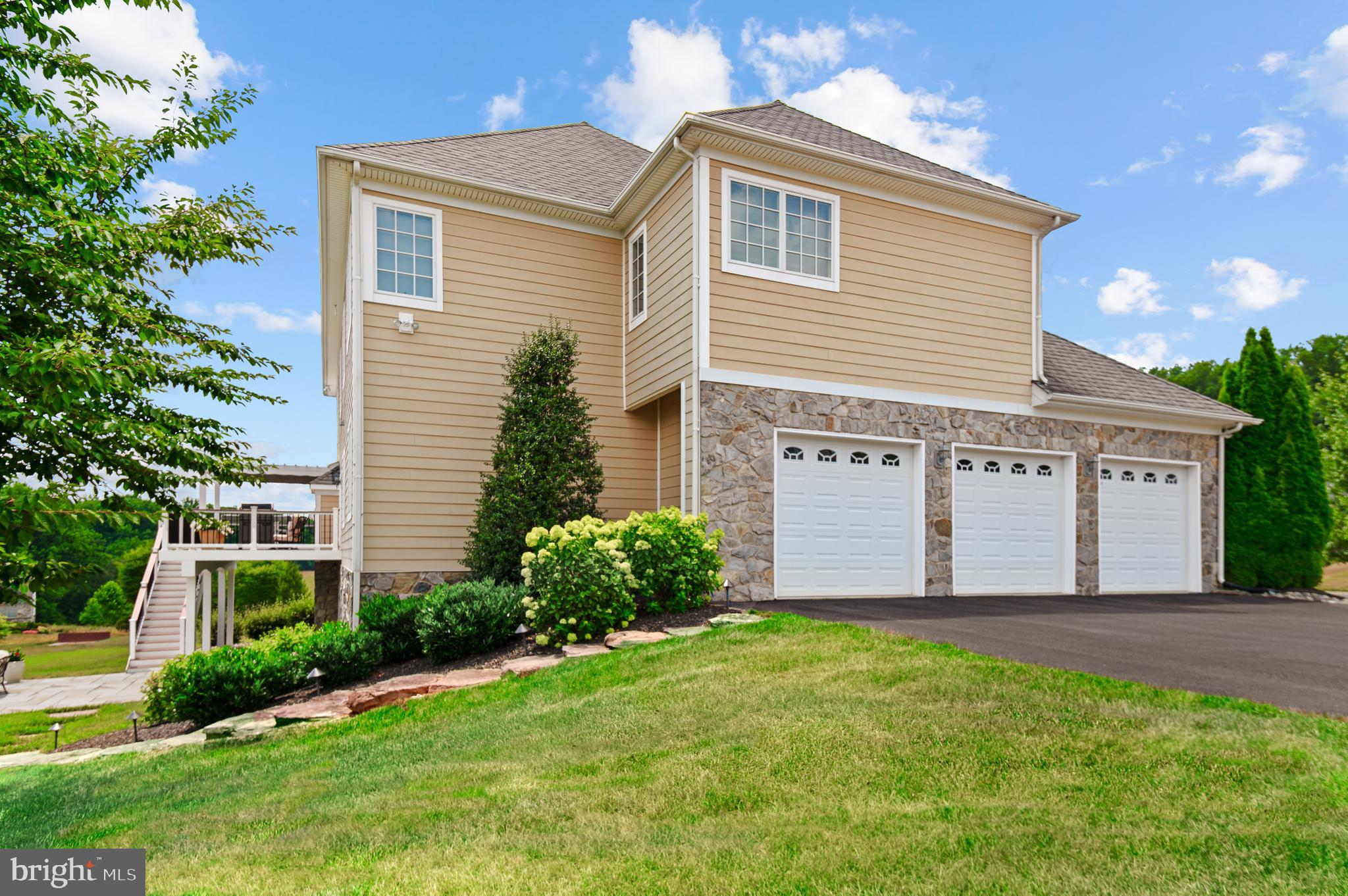 VALLEY NORTH - Residential