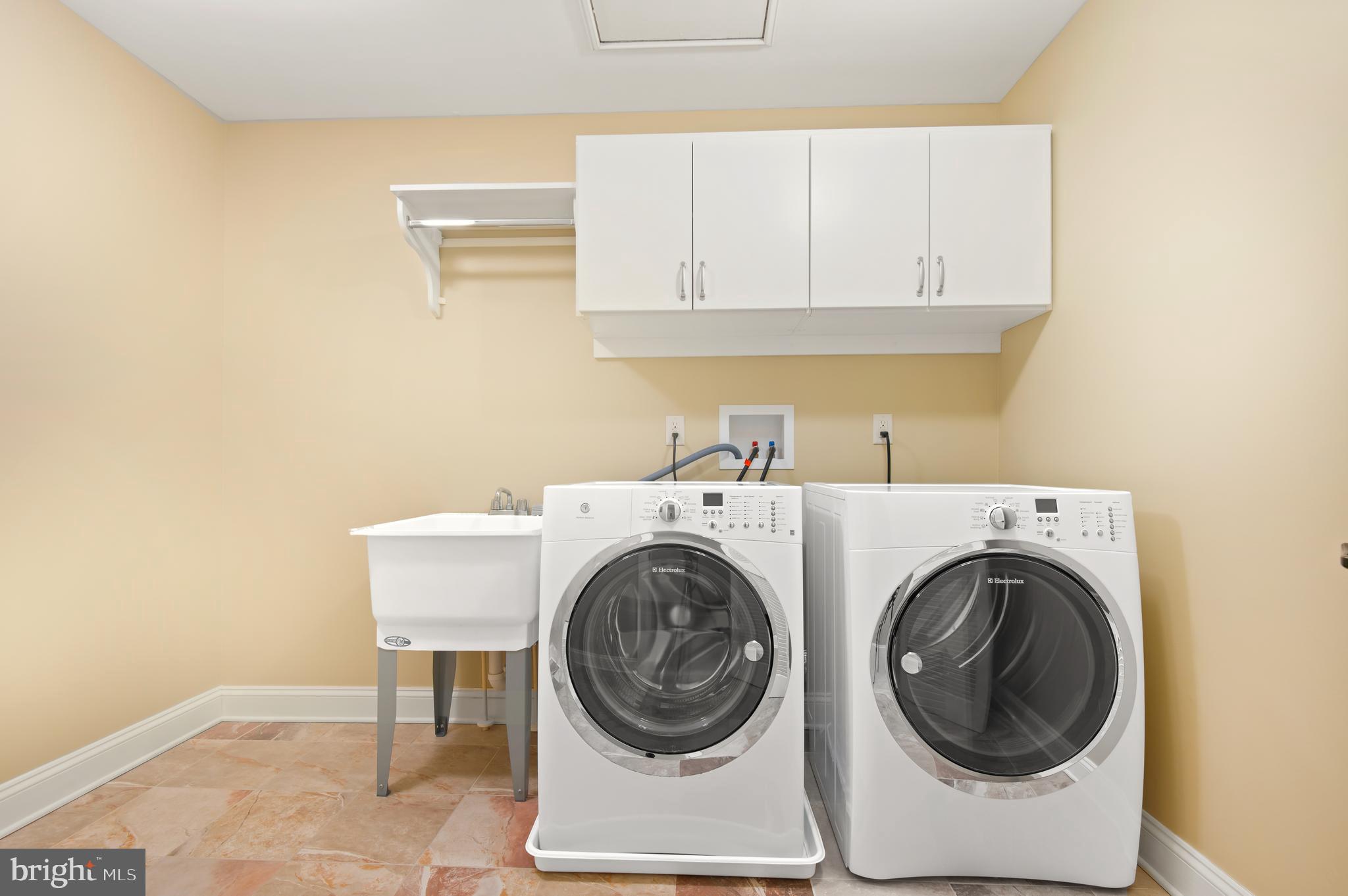 VALLEY NORTH - Residential