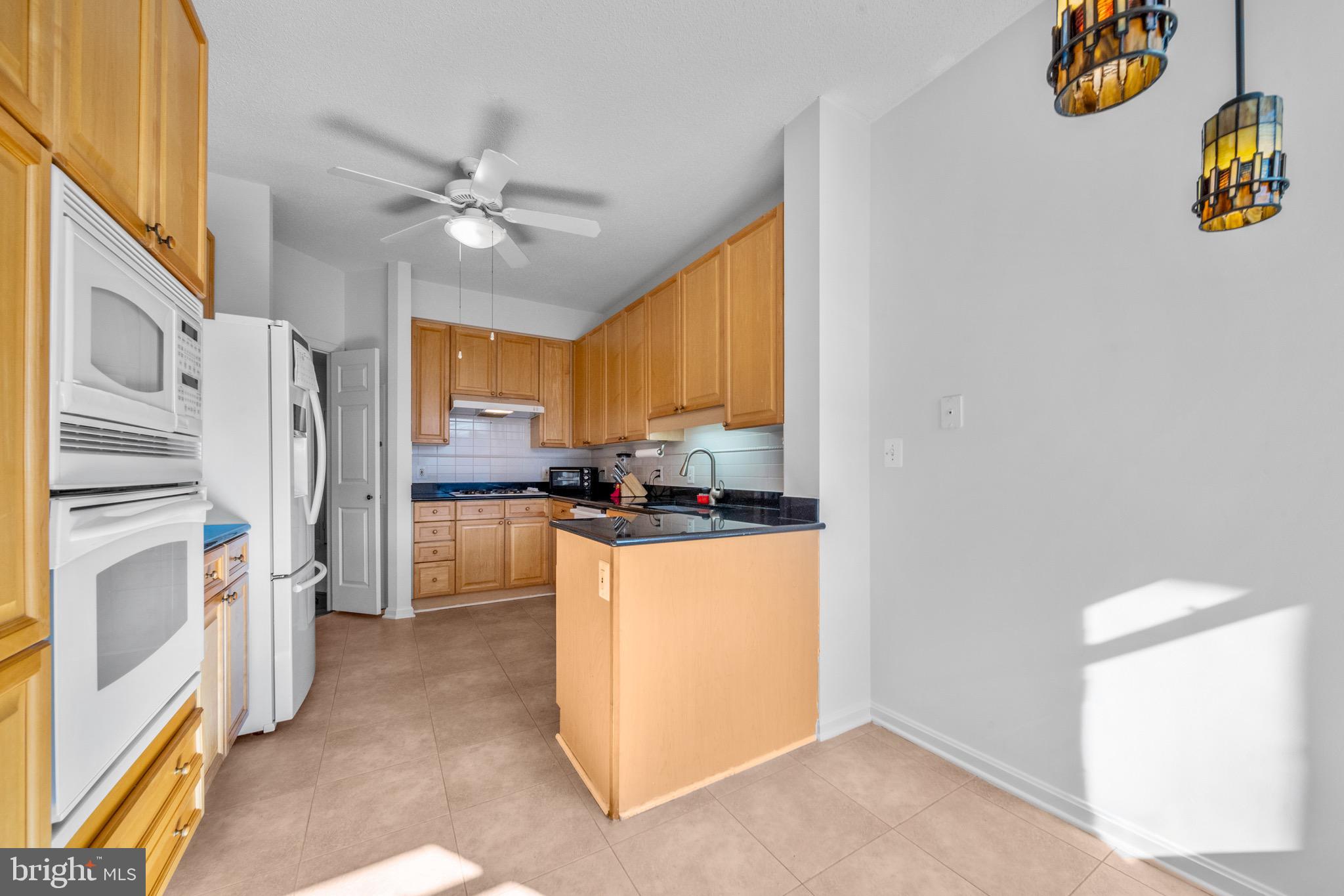 MAGNOLIAS AT LANSDOWNE WOODS - Residential