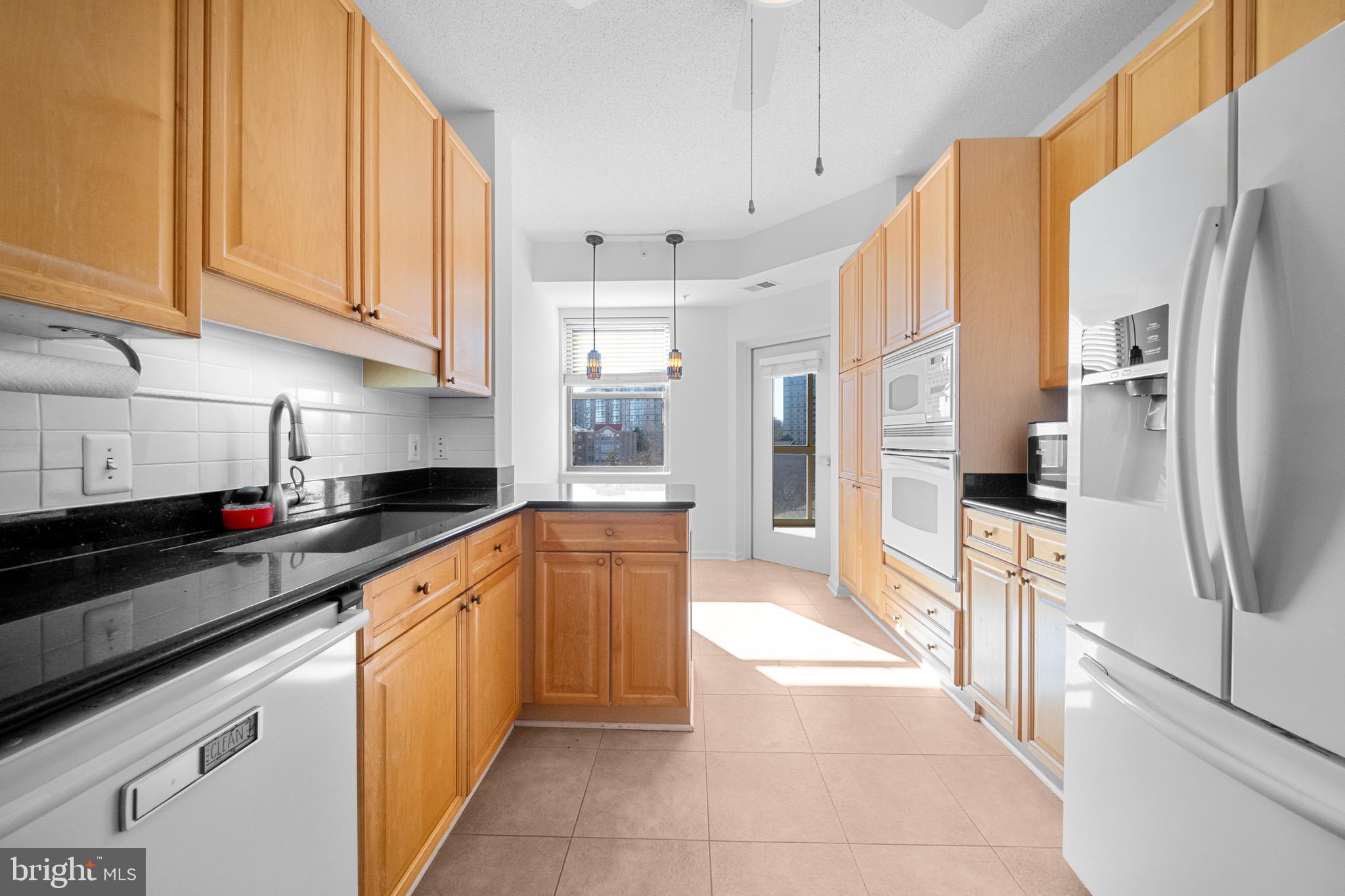 MAGNOLIAS AT LANSDOWNE WOODS - Residential