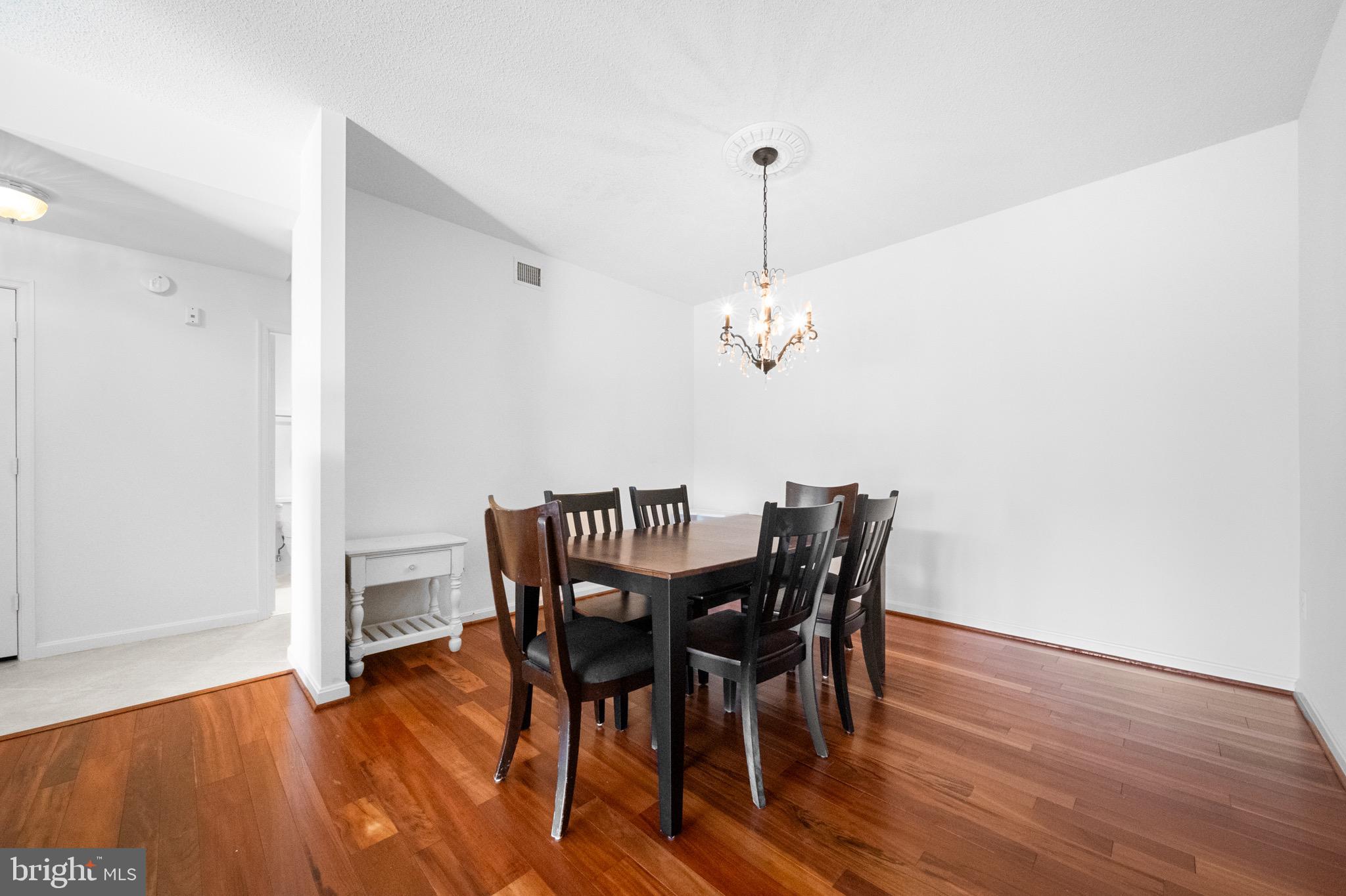 MAGNOLIAS AT LANSDOWNE WOODS - Residential