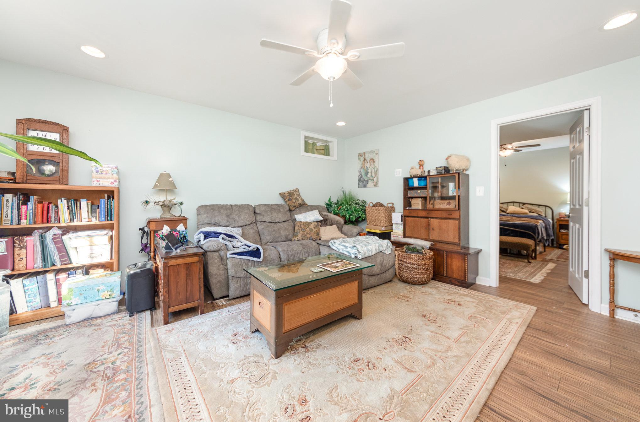 STRATFORD PLACE - Residential