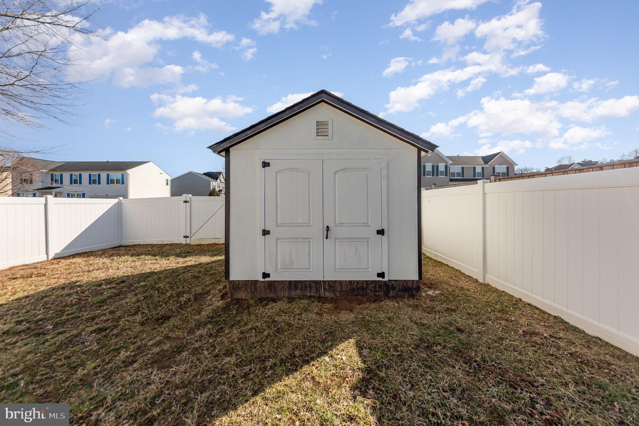 STRATFORD PLACE - Residential