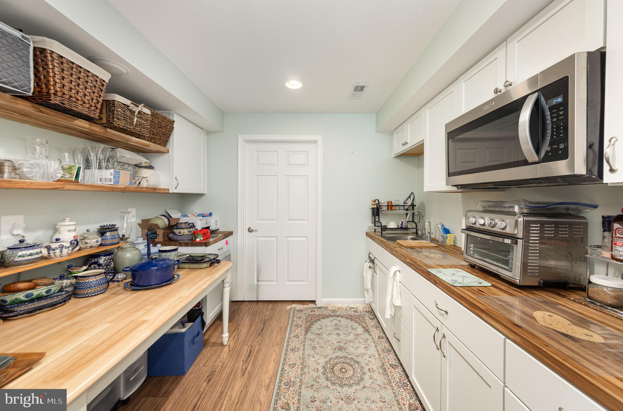 STRATFORD PLACE - Residential