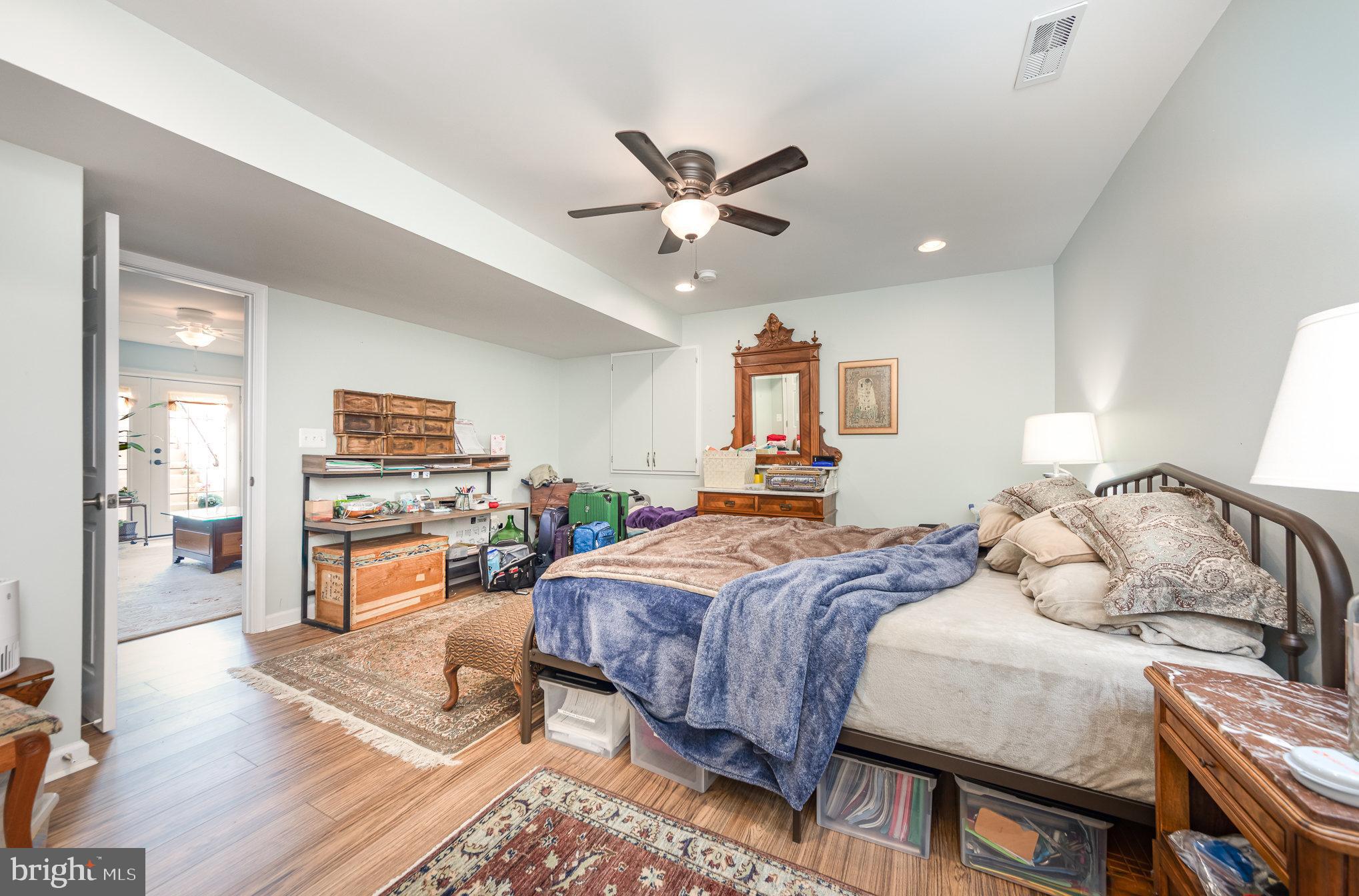 STRATFORD PLACE - Residential