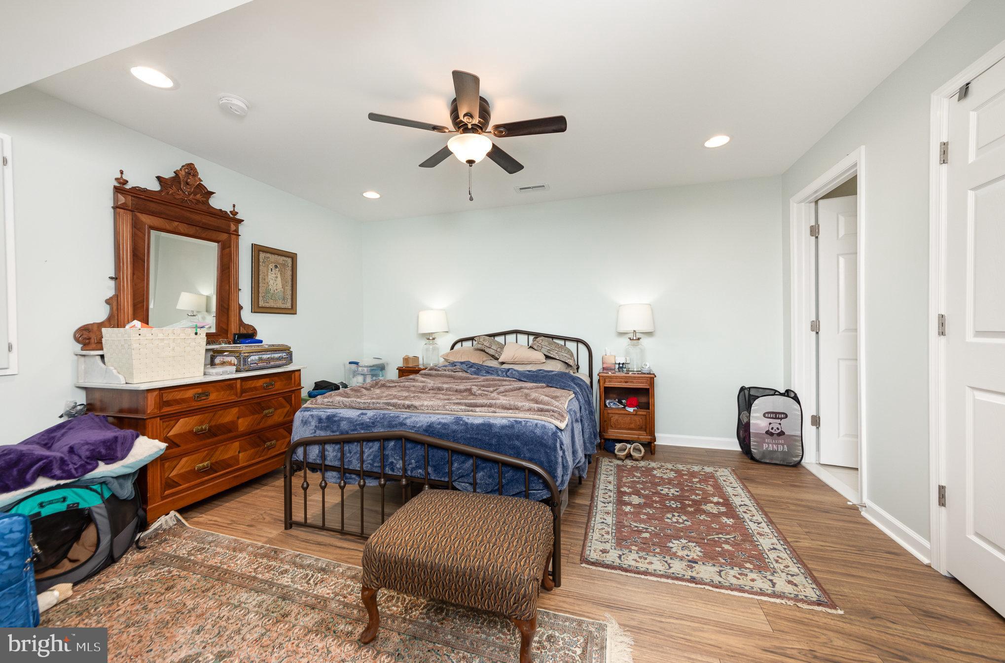 STRATFORD PLACE - Residential