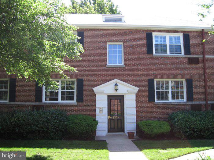 ARLINGTON OAKS - Residential Lease