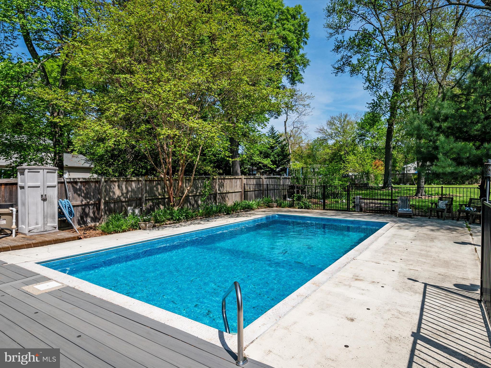 CHELSEA BEACH - Residential