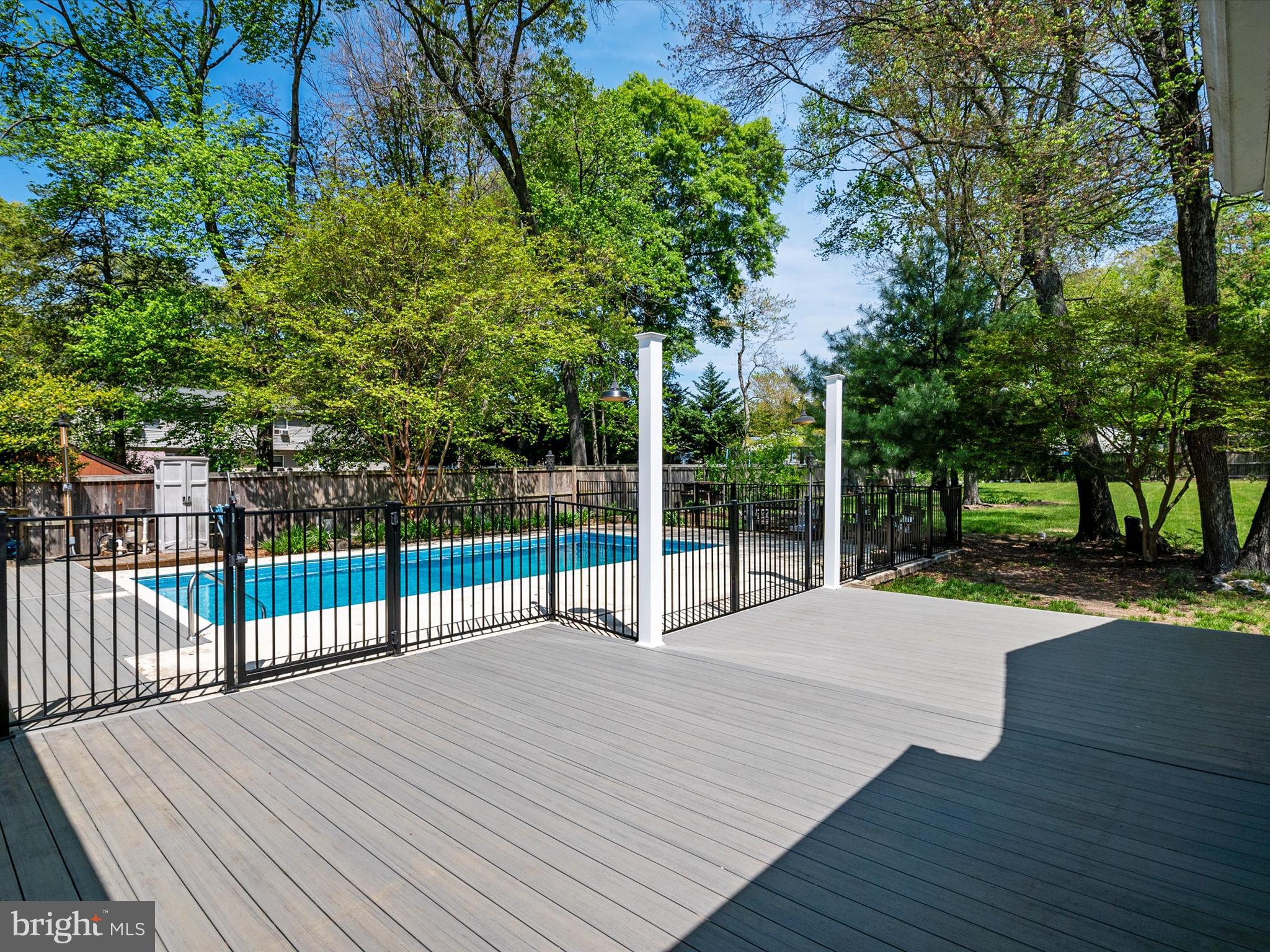 CHELSEA BEACH - Residential