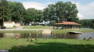 LAKE LAND - Residential Lease