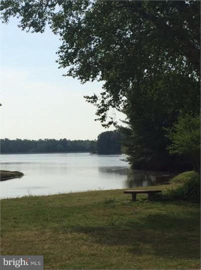 LAKE LAND - Residential Lease