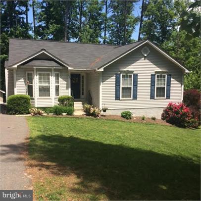 LAKE LAND - Residential Lease