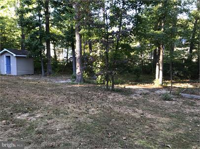 LAKE LAND - Residential Lease