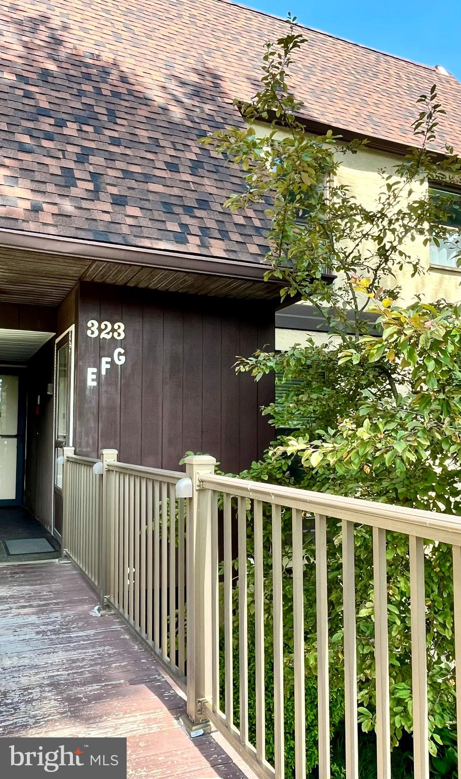 ROXBOROUGH - Residential