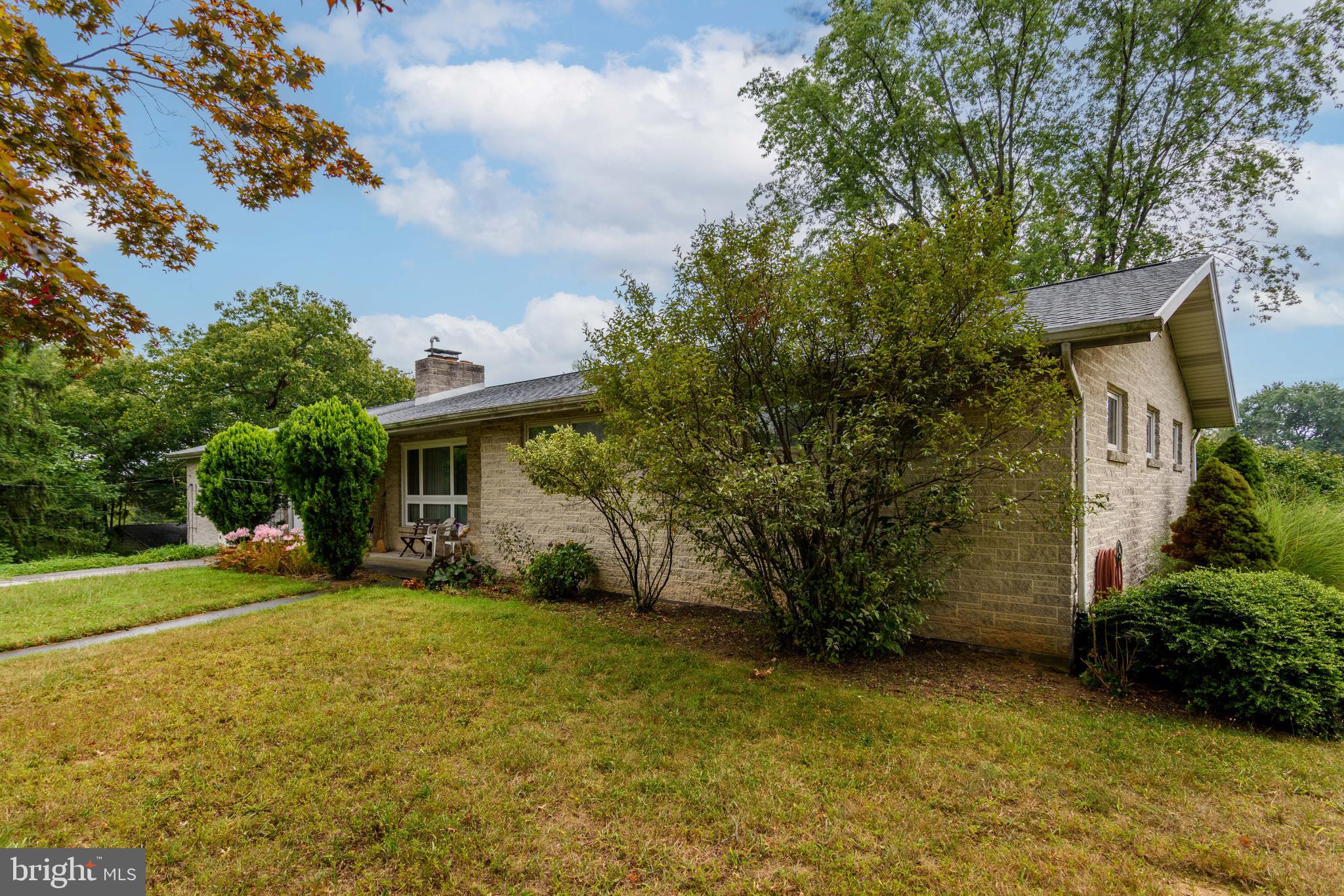 6041 BRIAR DRIVE