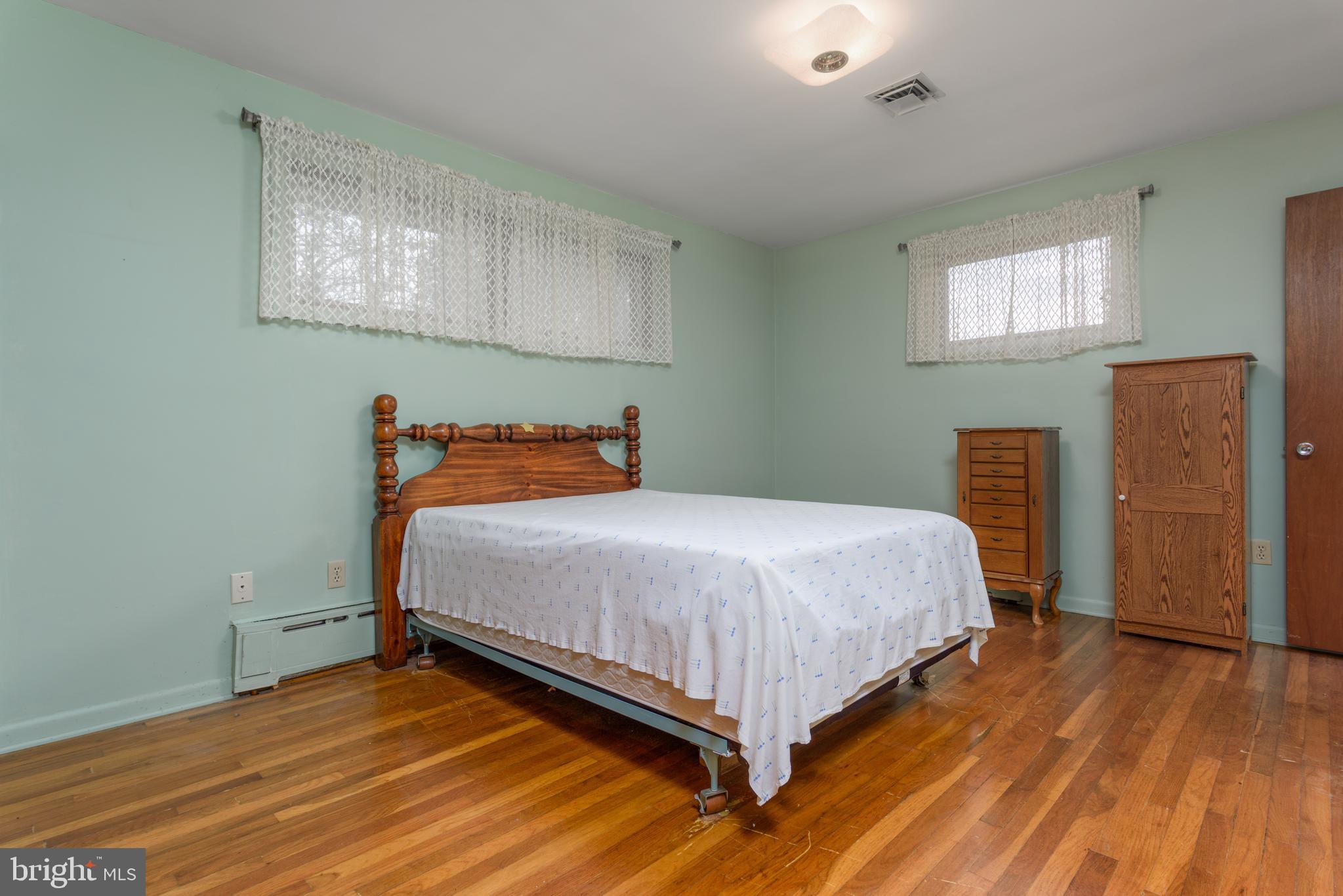 CHAMBERS HILL - Residential