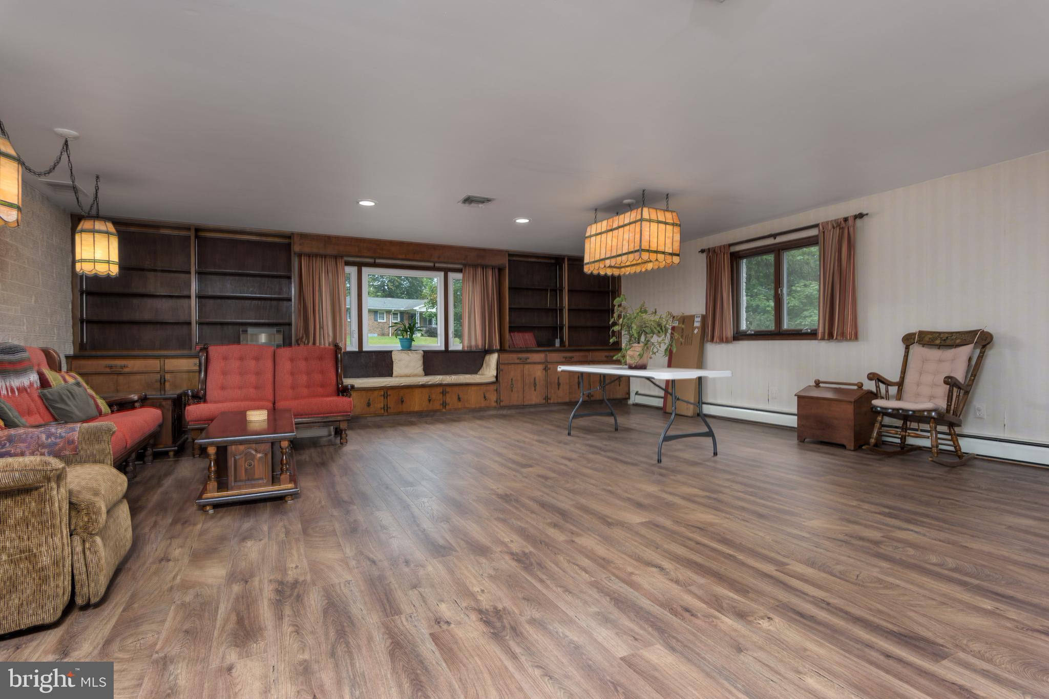 CHAMBERS HILL - Residential