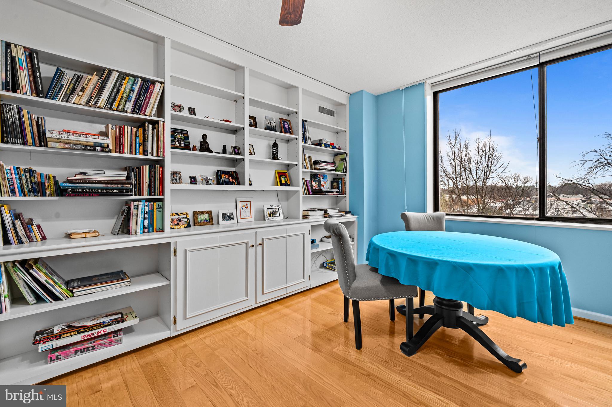 SKYLINE HOUSE - Residential