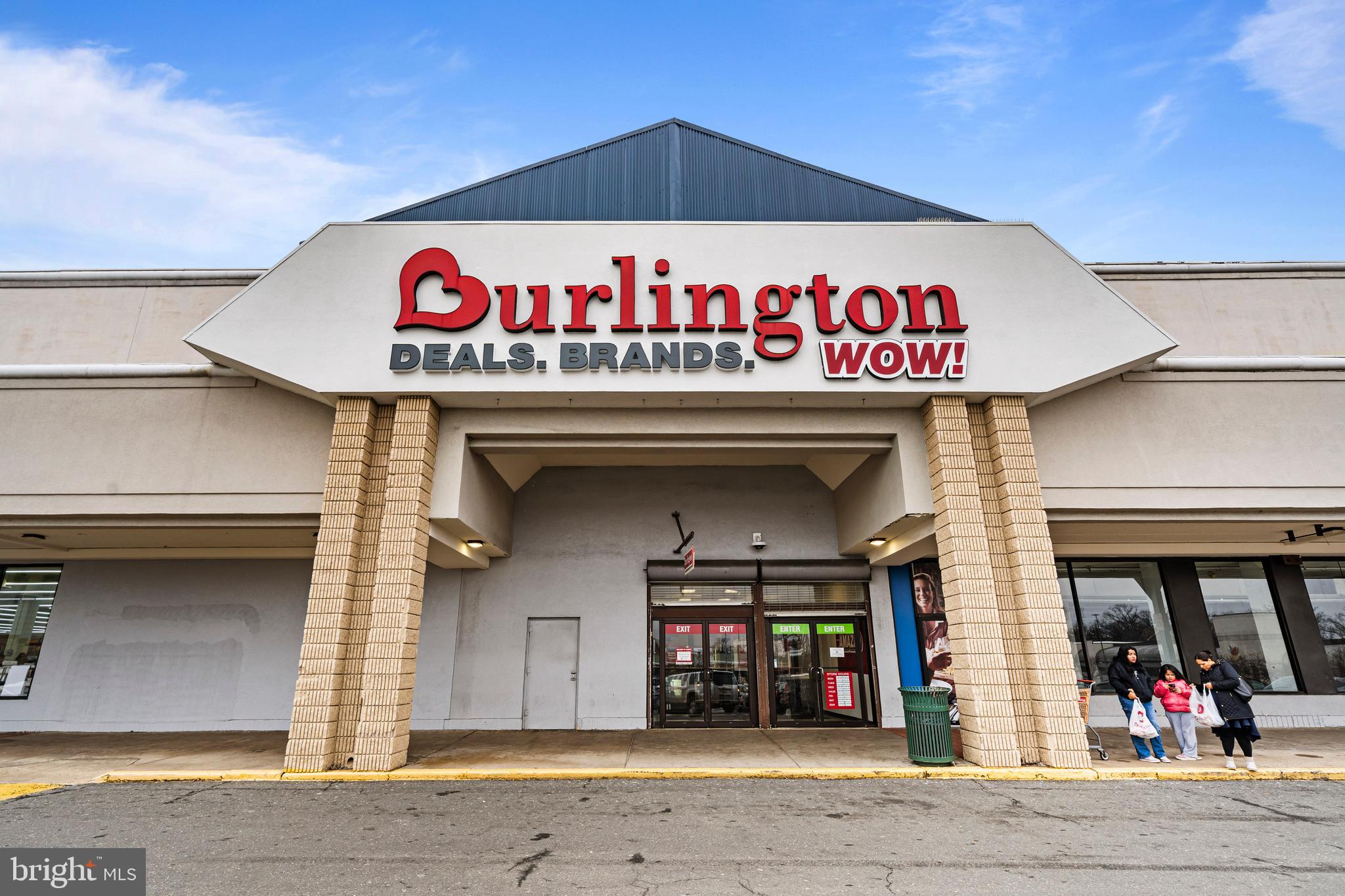 SKYLINE HOUSE - Residential