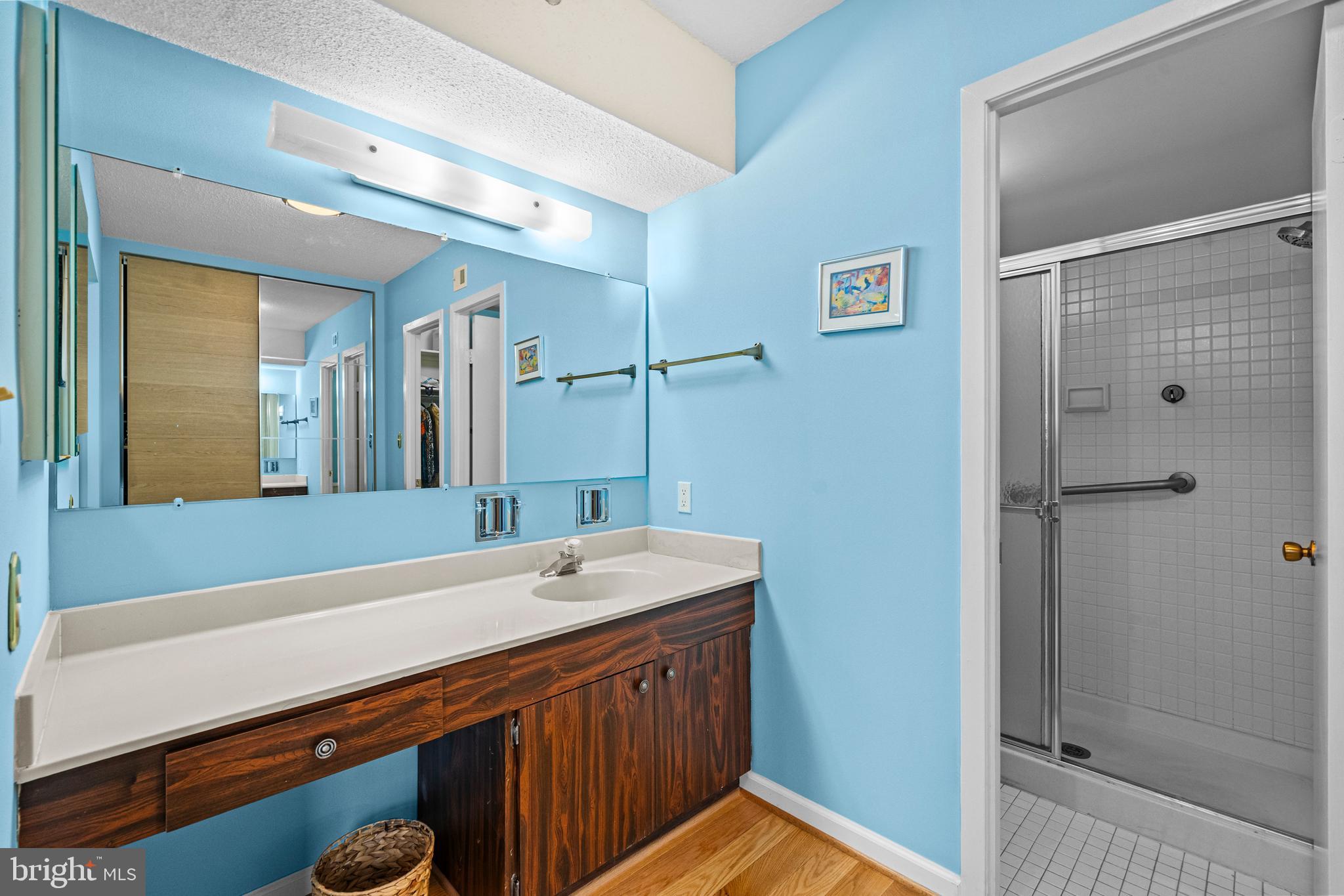 SKYLINE HOUSE - Residential