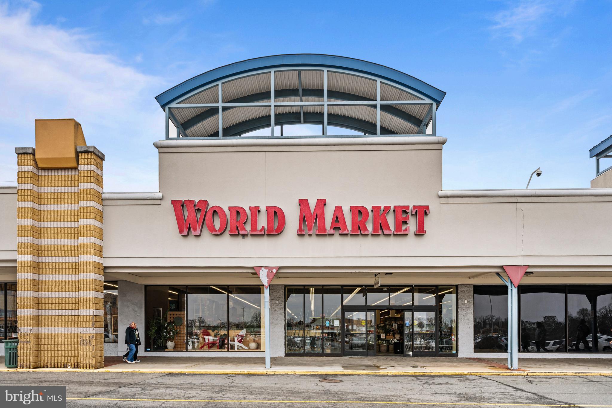 SKYLINE HOUSE - Residential