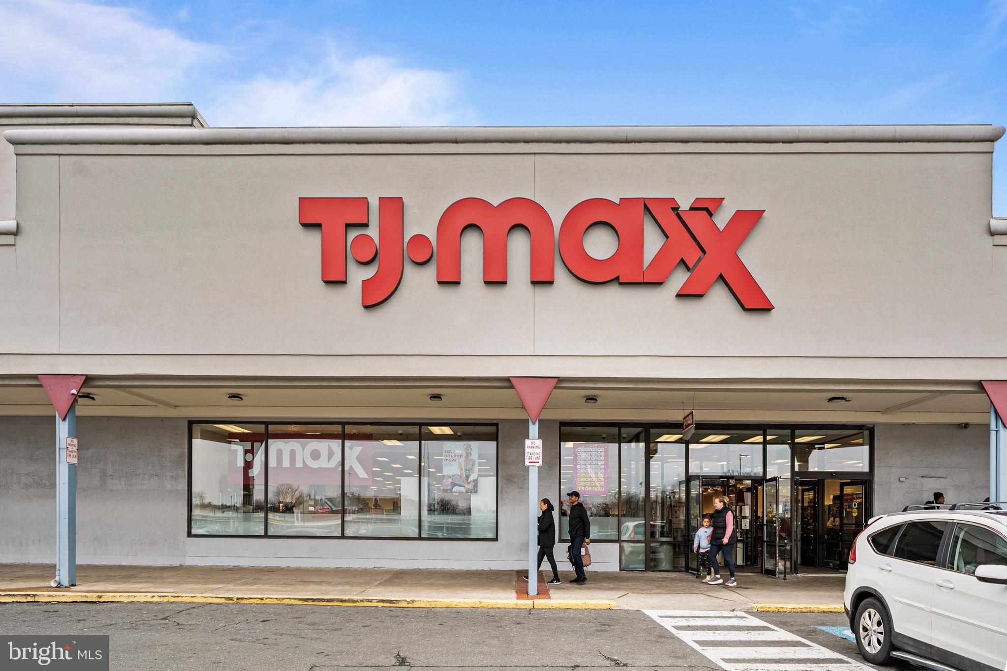 SKYLINE HOUSE - Residential