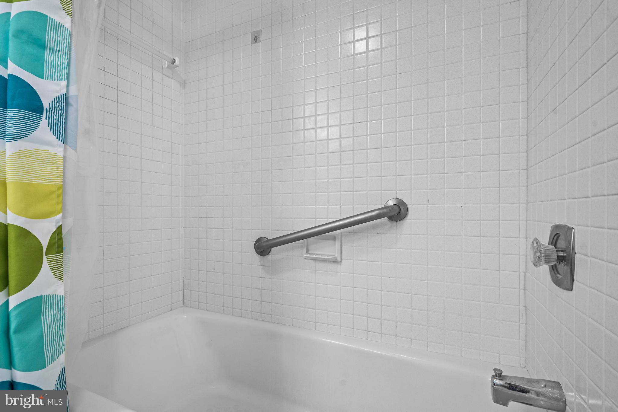 SKYLINE HOUSE - Residential