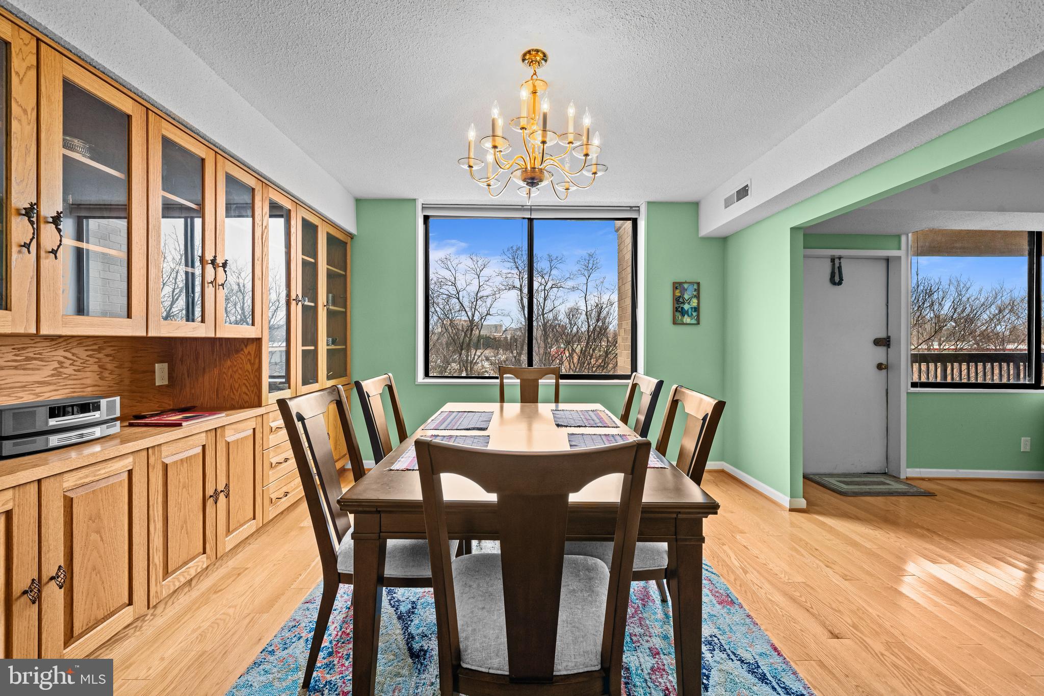 SKYLINE HOUSE - Residential